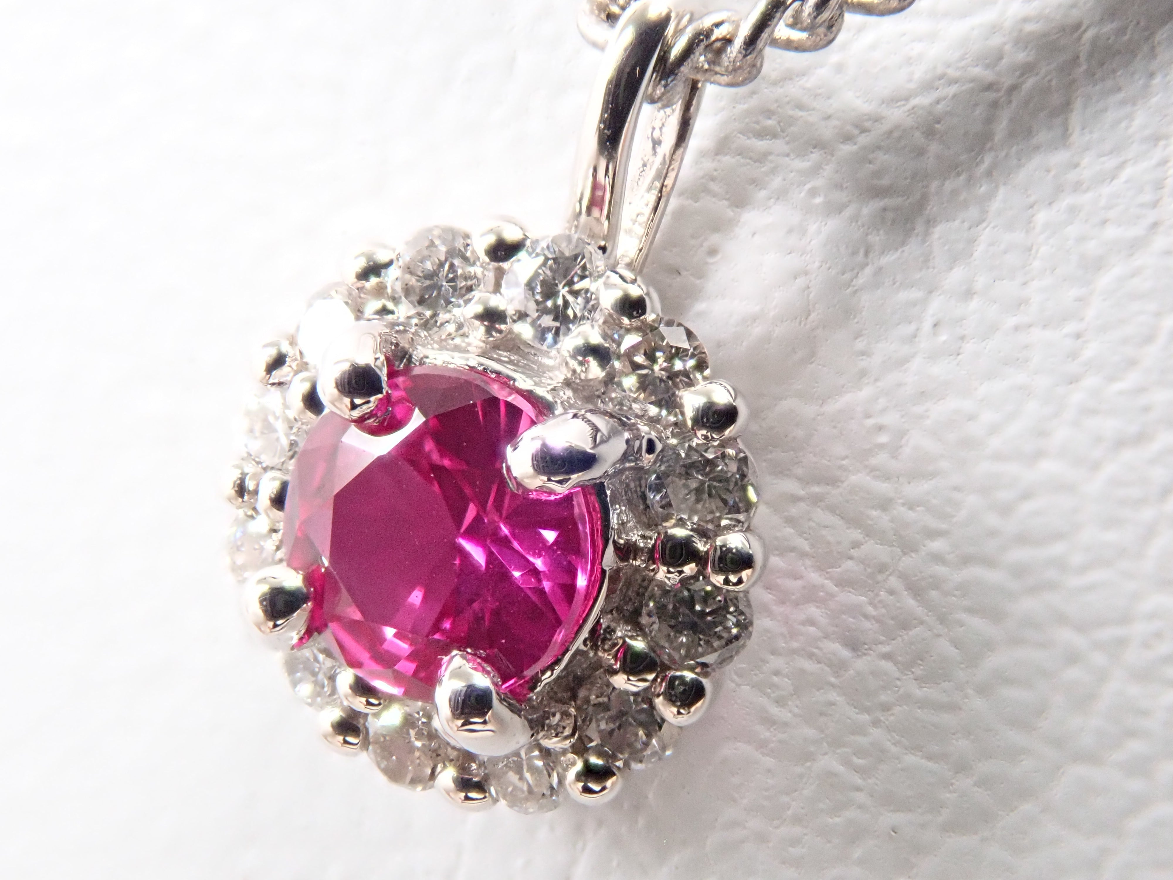 【抽選販売0812_05】Pt900 モザンビーク産ルビー 4mm/0.3ct ・ダイヤモンド0.16ctペンダントトップ（ネックレストップ）鑑別書