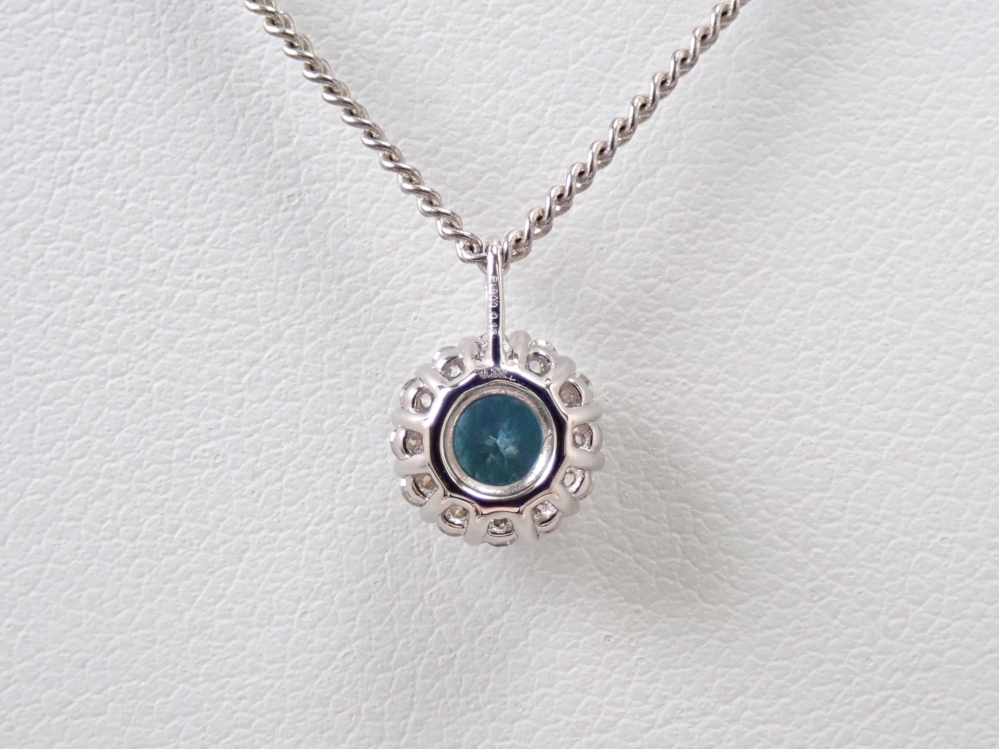 【抽選販売0812_04】Pt900 ブラジル産シーフォームトルマリン 4mm/0.32ct ・ダイヤモンド0.16ctペンダントトップ（ネックレストップ）鑑別書