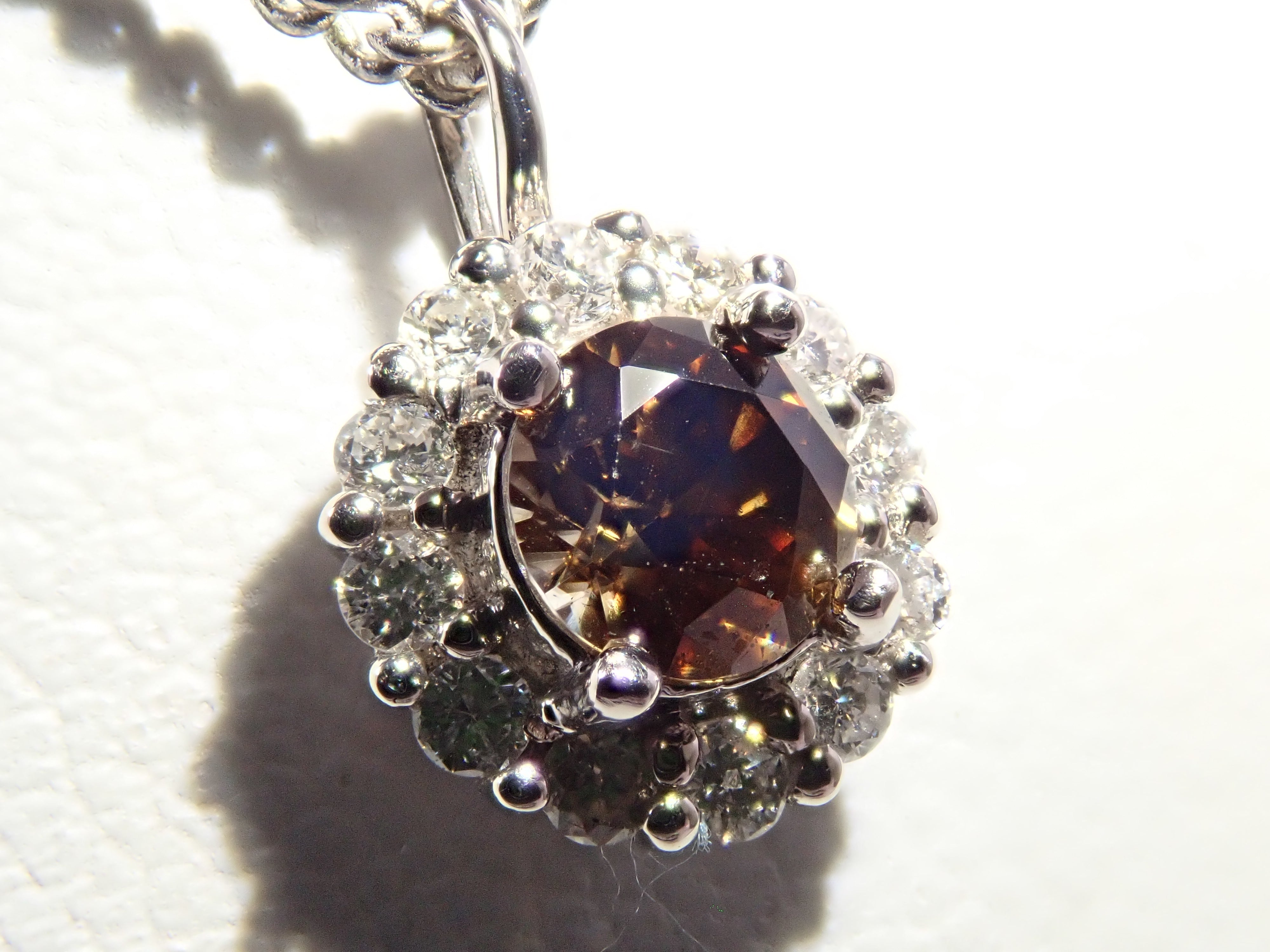 【抽選販売0812_03】Pt900 中国・雲南省産キャシテライト 4mm/0.57ct ・ダイヤモンド0.16ctペンダントトップ（ネックレストップ）鑑別書