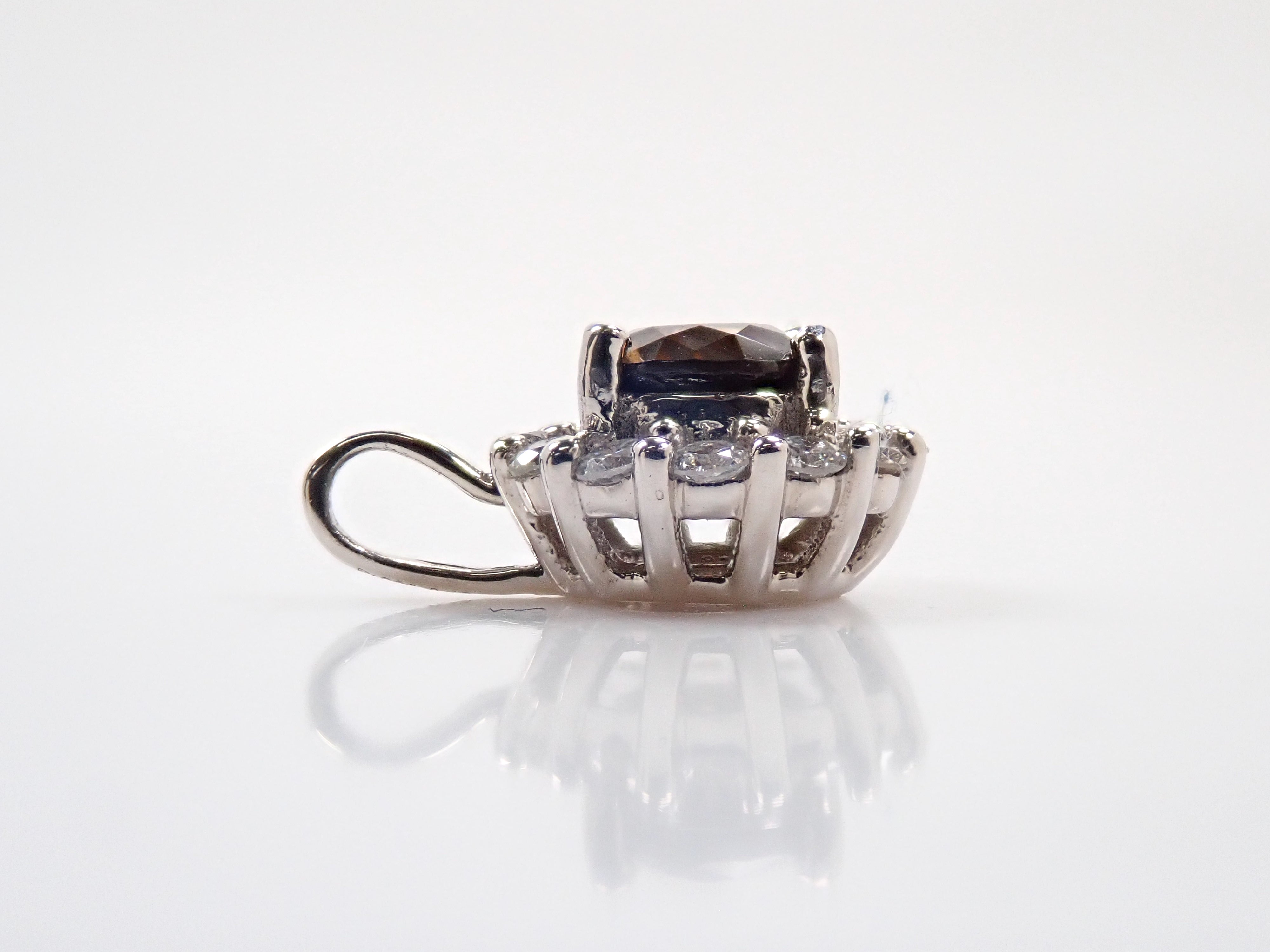 【抽選販売0812_03】Pt900 中国・雲南省産キャシテライト 4mm/0.57ct ・ダイヤモンド0.16ctペンダントトップ（ネックレストップ）鑑別書
