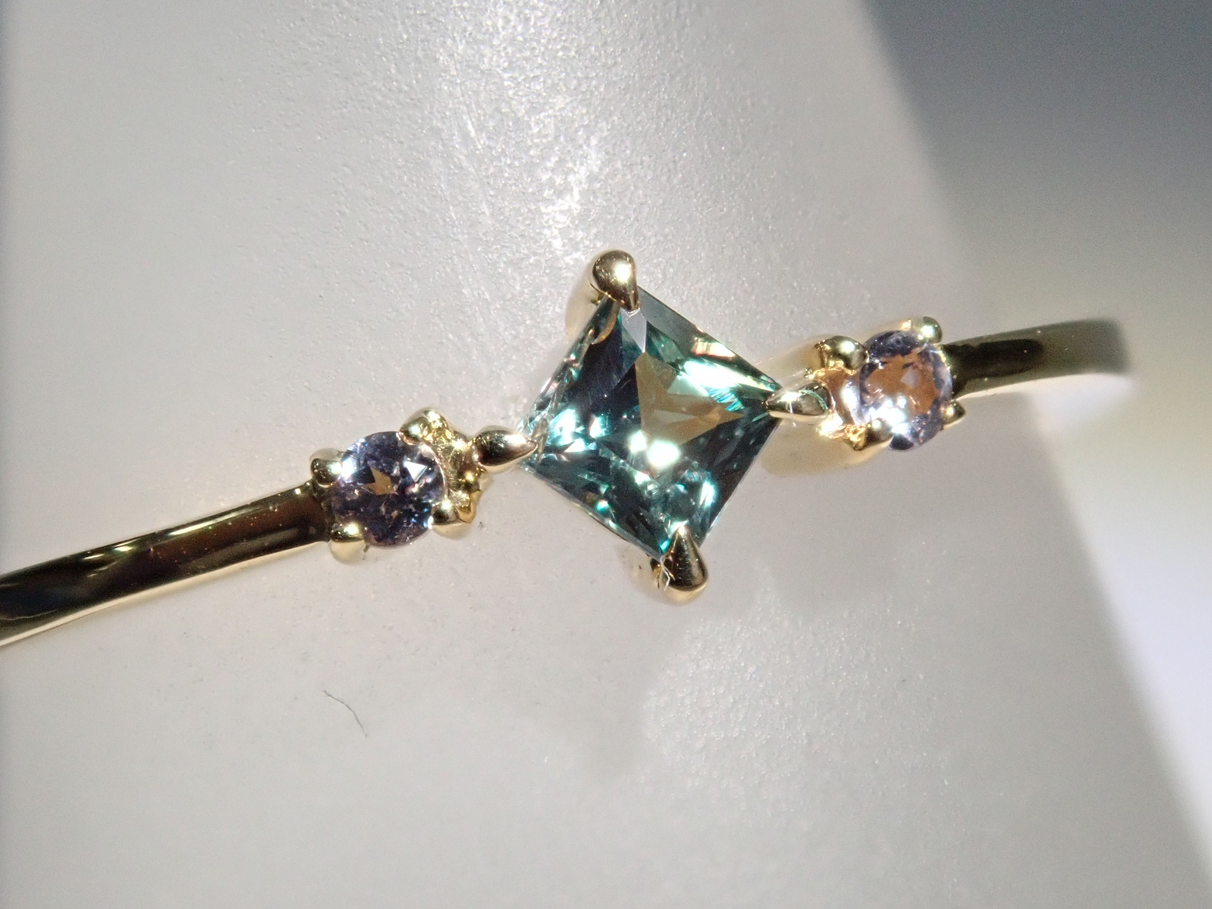 【22602505掲載】K18YG ブラジル産アレキサンドライト 0.087ct ピンキーリング