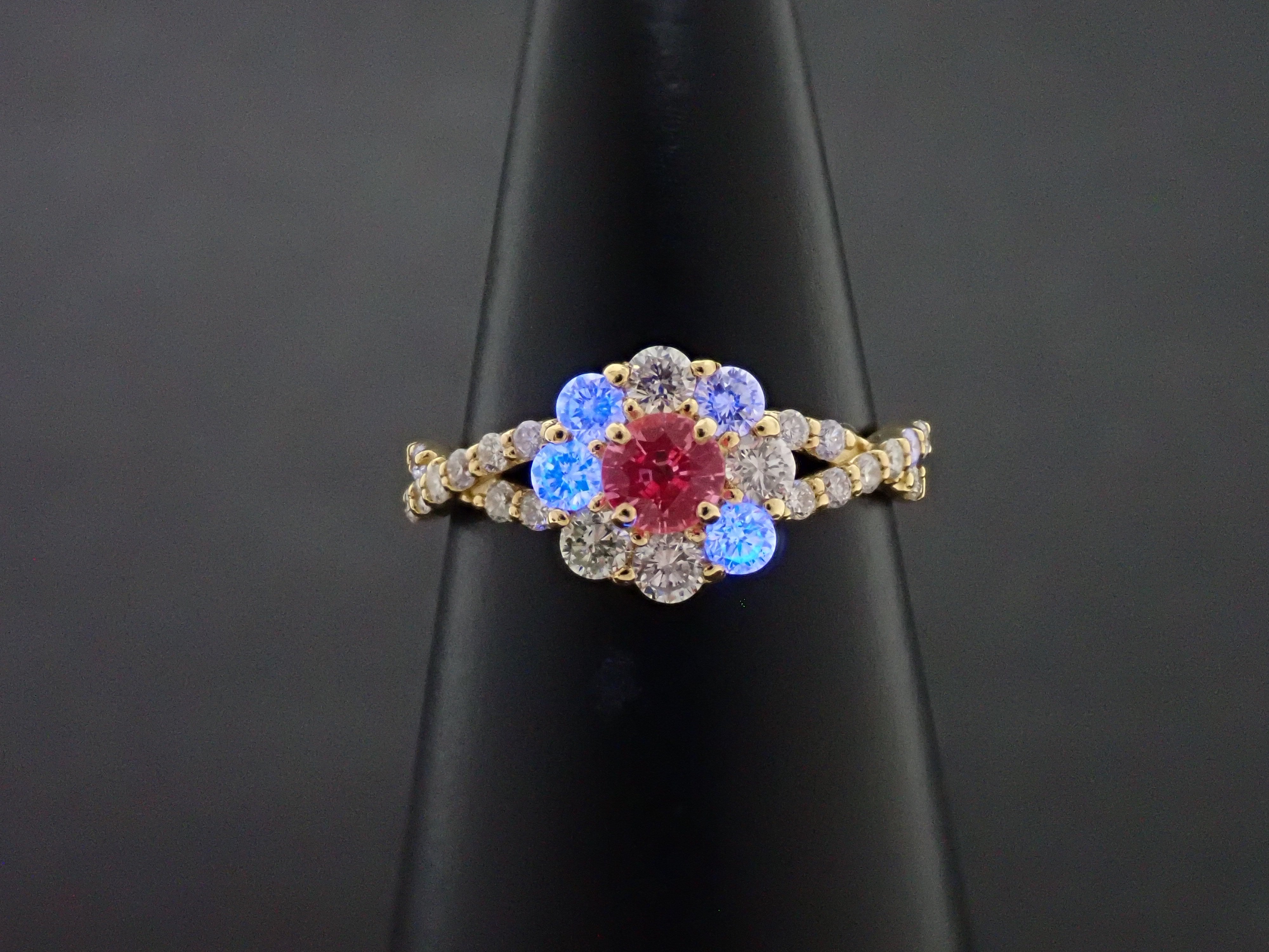 【抽選販売0812_10】K18 マダガスカル産パパラチアサファイア 0.278ct・ダイヤモンド0.67ctリング DGL鑑