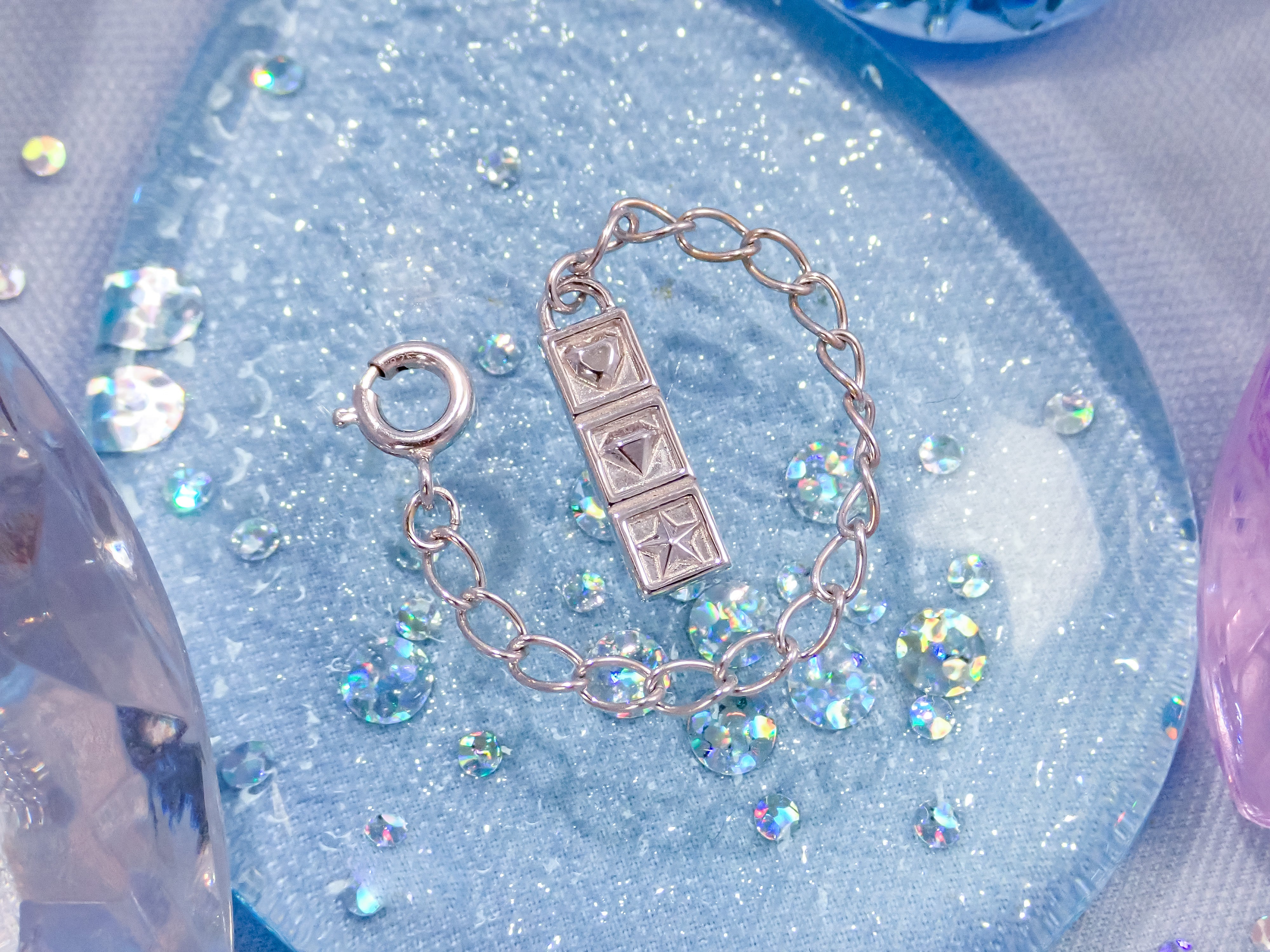 [Available at 10:00 PM on November 21, 2025] Adult Sebon Star Adjuster Charm (Not available for individual purchase)