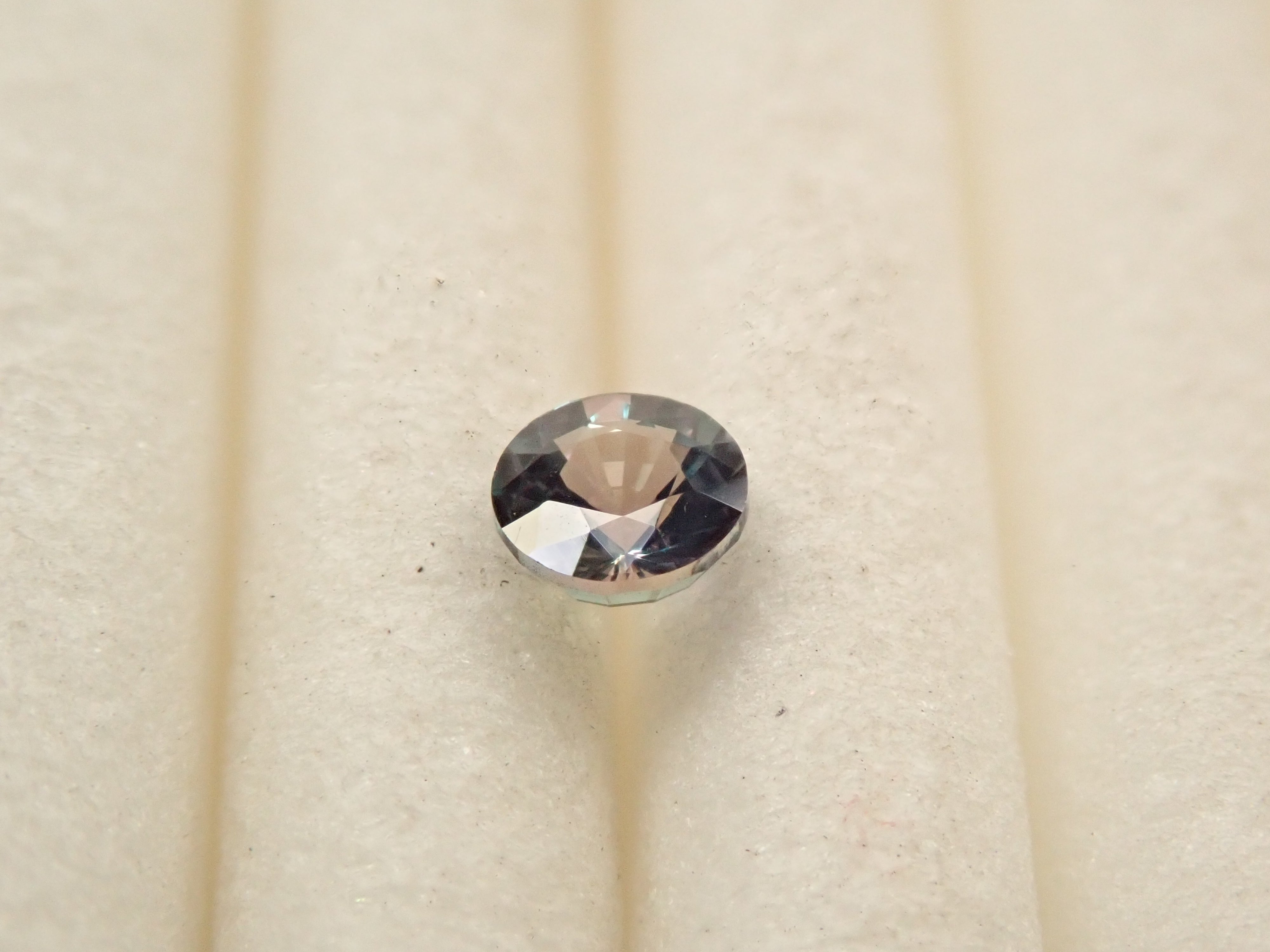 【12560199掲載】ブラジル産アレキサンドライト 0.105ctルース