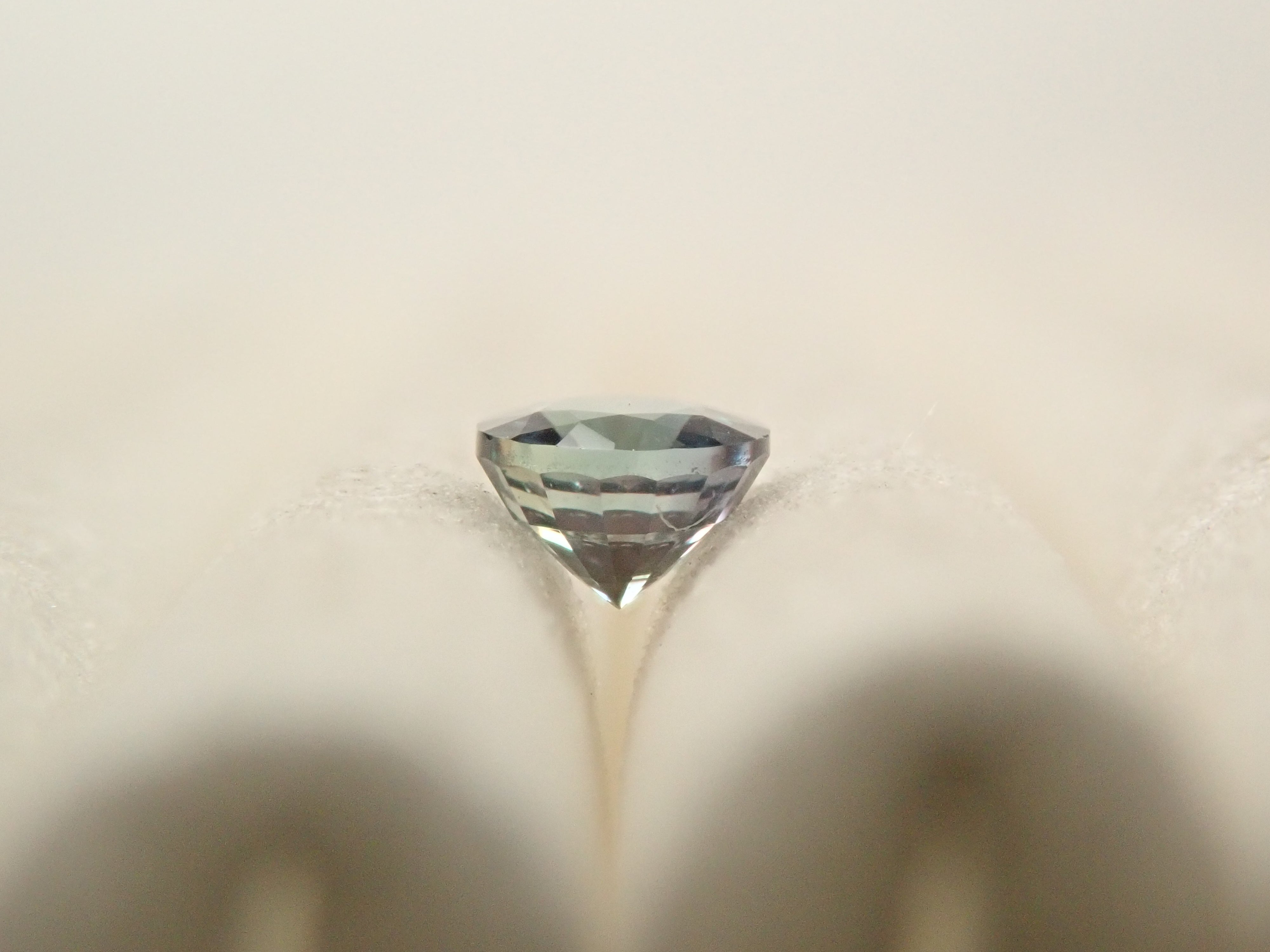 【12560199掲載】ブラジル産アレキサンドライト 0.105ctルース