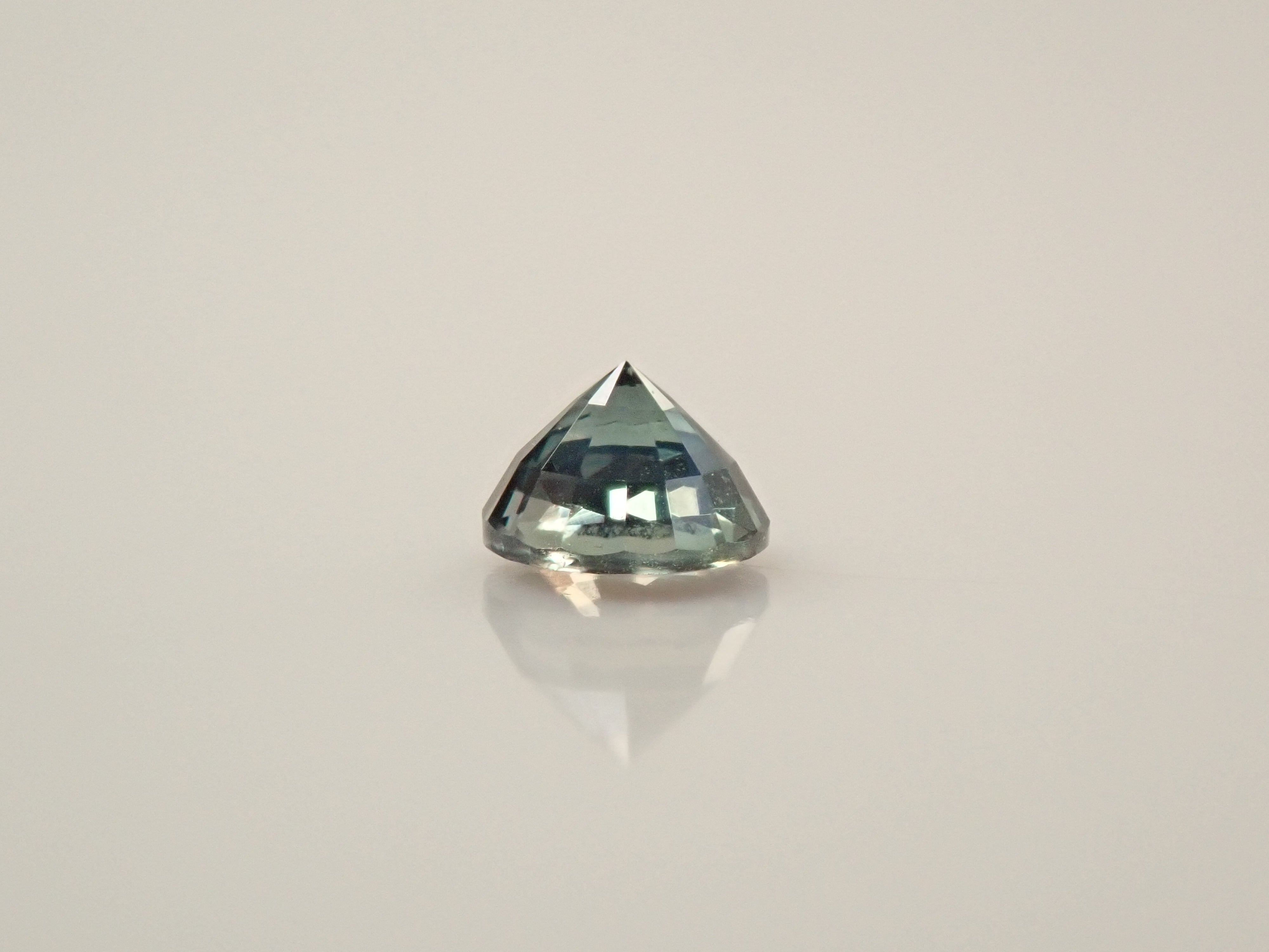 【12560199掲載】ブラジル産アレキサンドライト 0.105ctルース