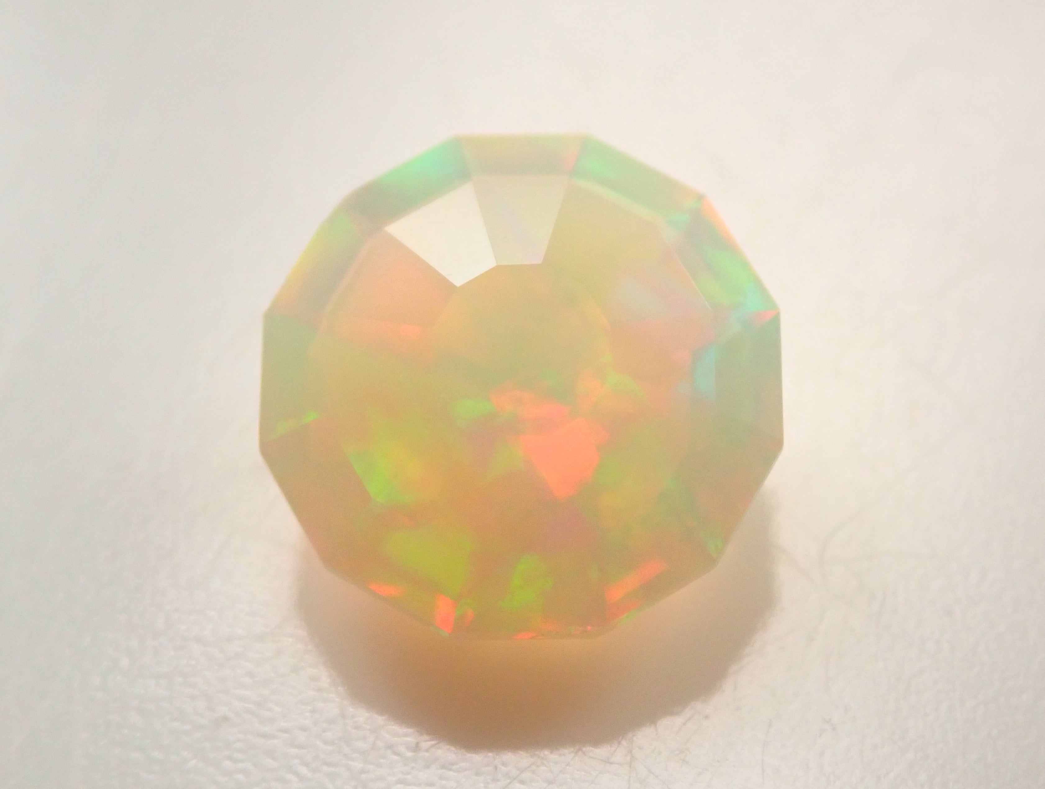 【9/12 22時販売】エチオピア産オパール 6.6mm/0.635ctルース