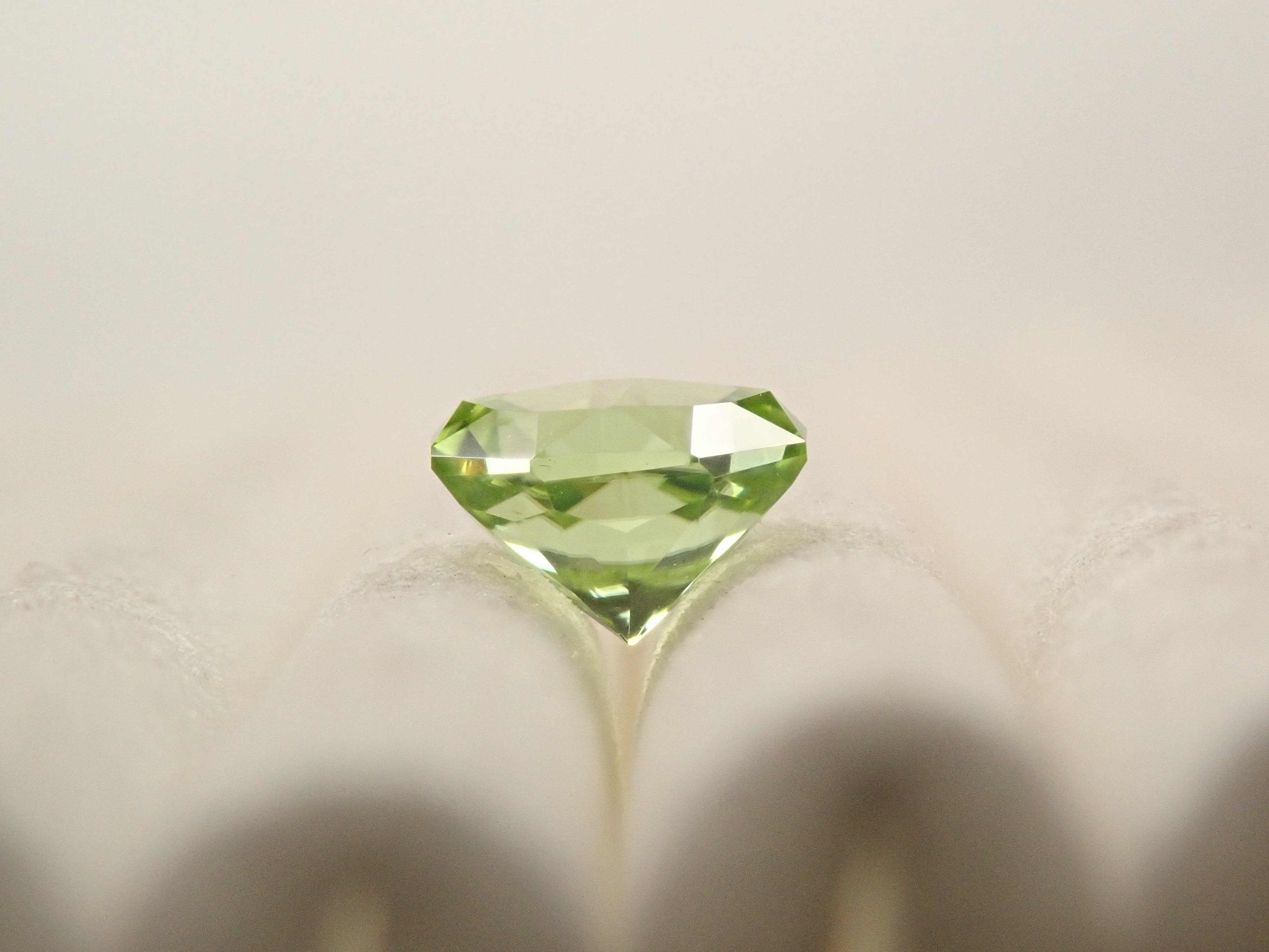 【12560189掲載】アメリカ産ペリドット 0.432ctルース