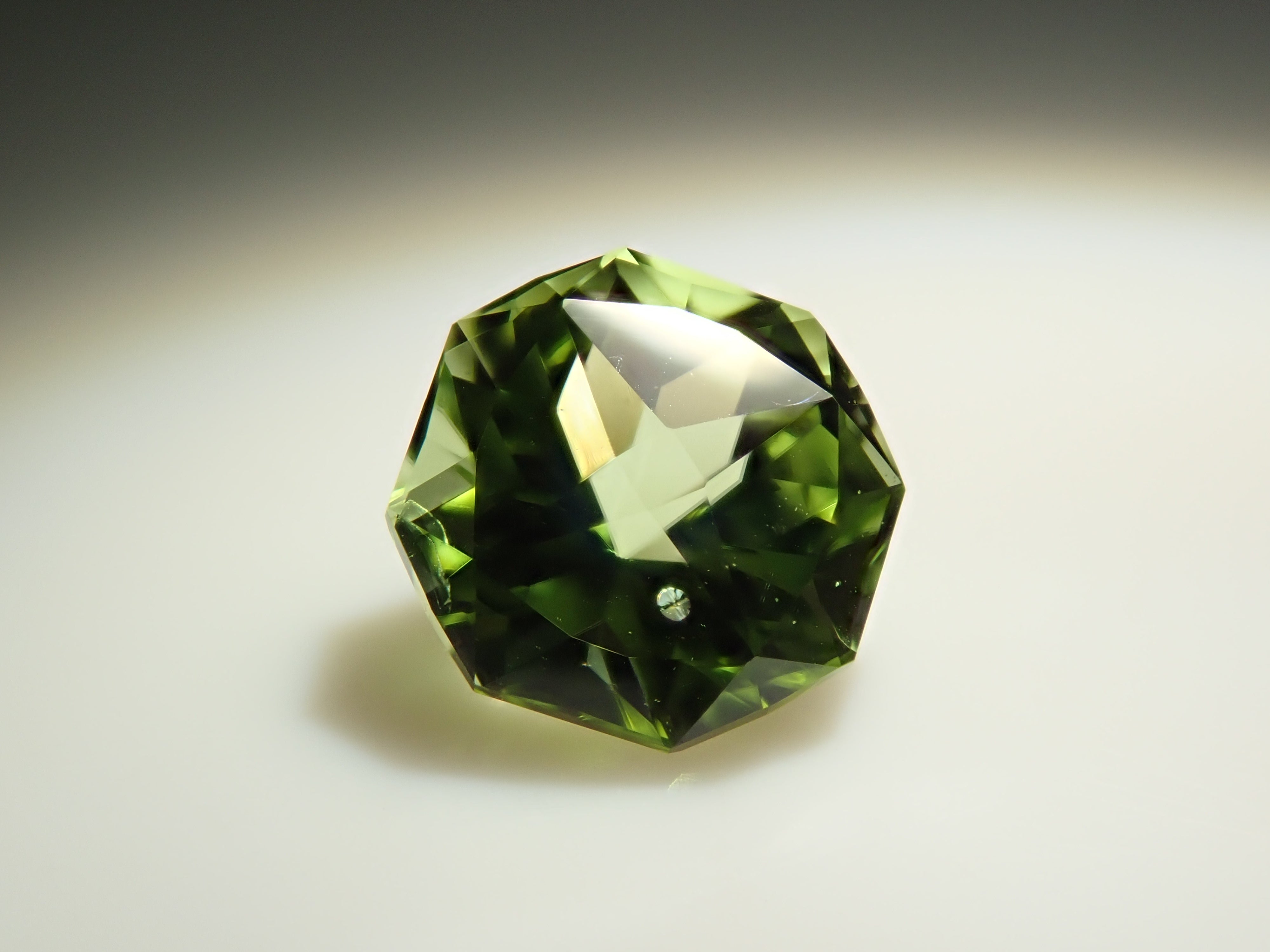 【12560189掲載】アメリカ産ペリドット 0.432ctルース