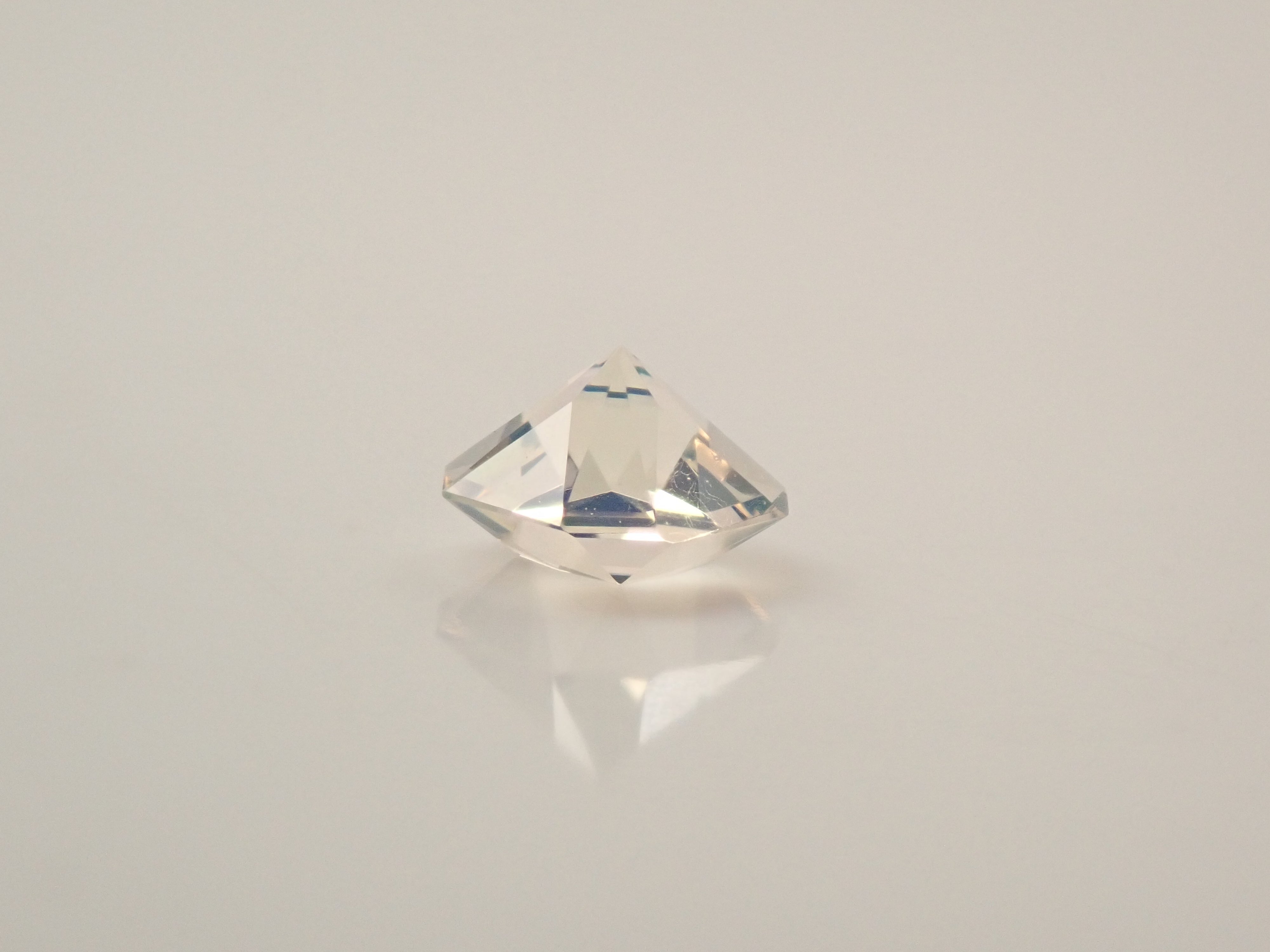 【12560182掲載】メキシコ産ウォーターオパール（ファセットカット） 0.210ctルース