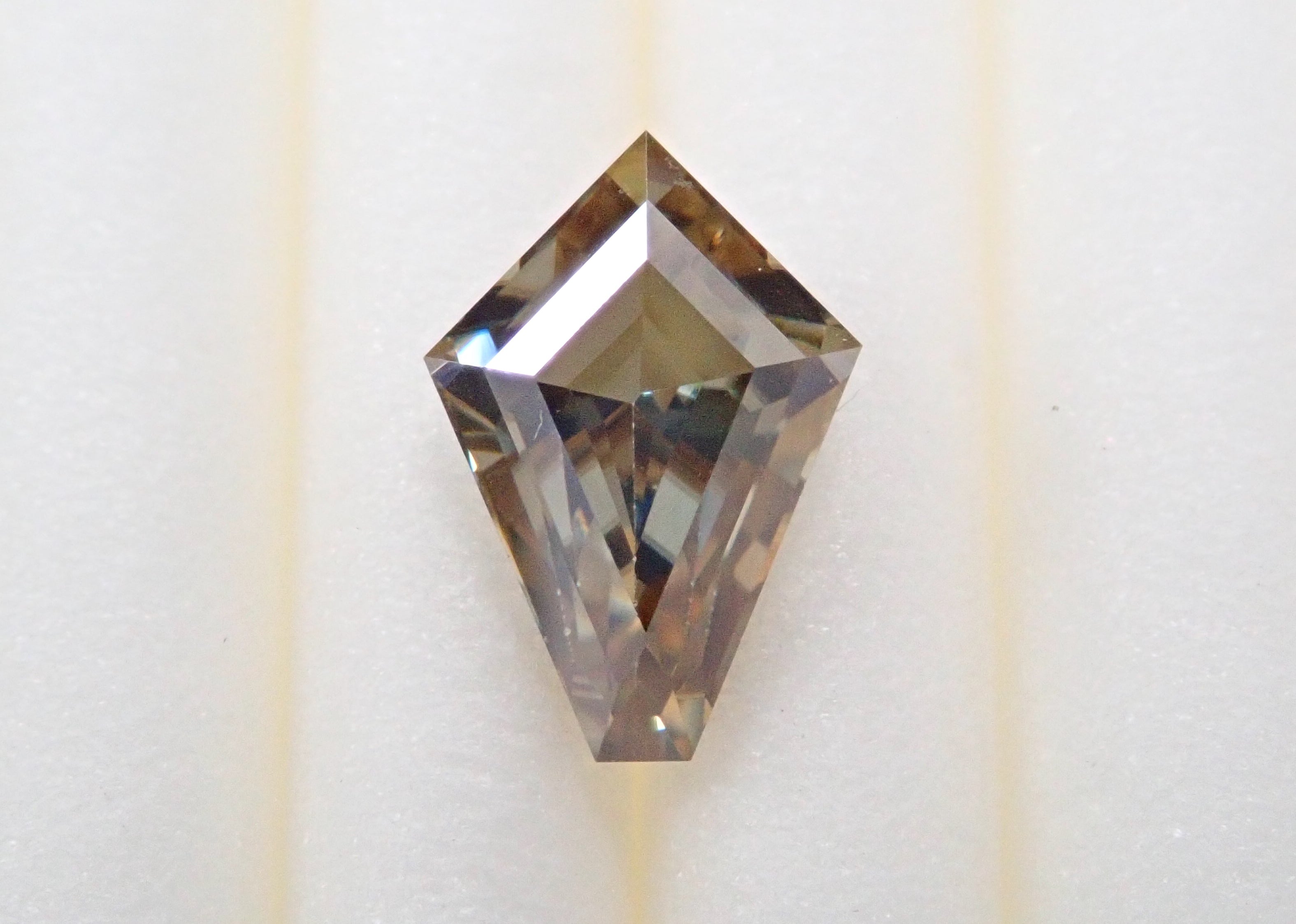 グリーンムーンストーン 3.955ctルース