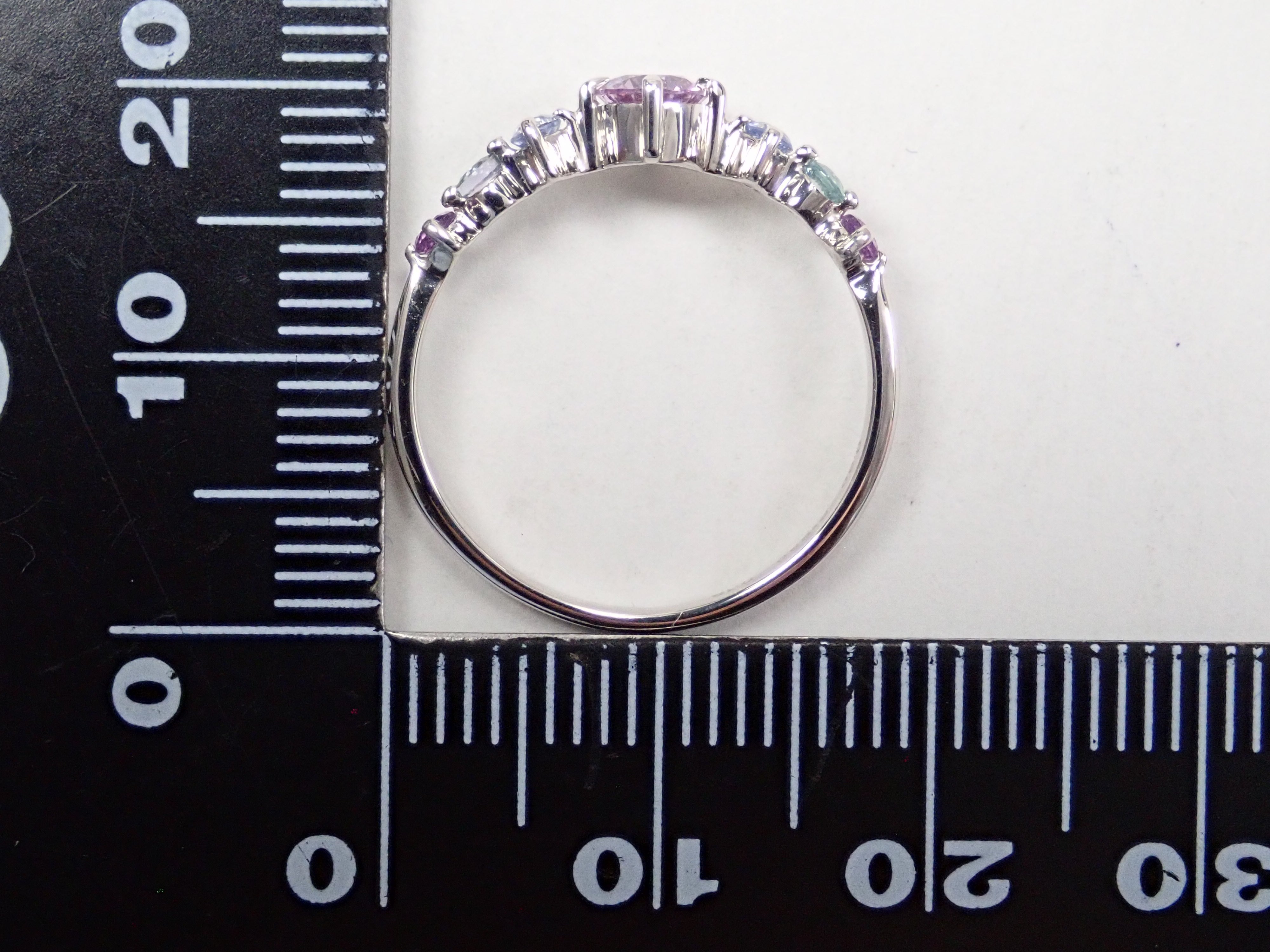 Pt950 Madagascar pink sapphire 0.3ct kornelupin ring