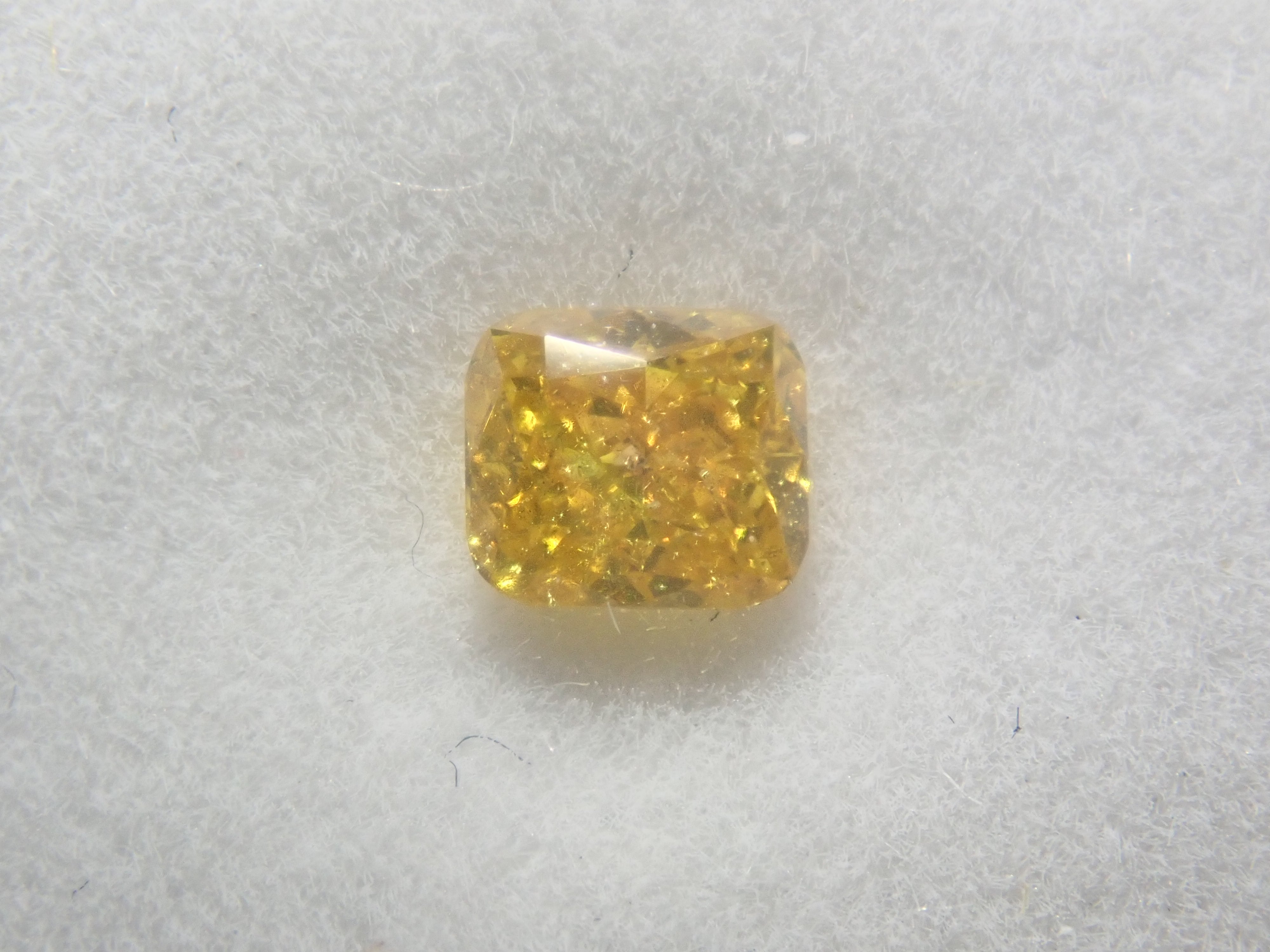 [On sale May 23rd at 10 PM] "Limited 9 Stones - Shinjuku Pop-Up Celebration" All stones with Central Gem Laboratory sorting (3.0-3.5mm, VS-SI clarity) "Multiple purchase discount available"