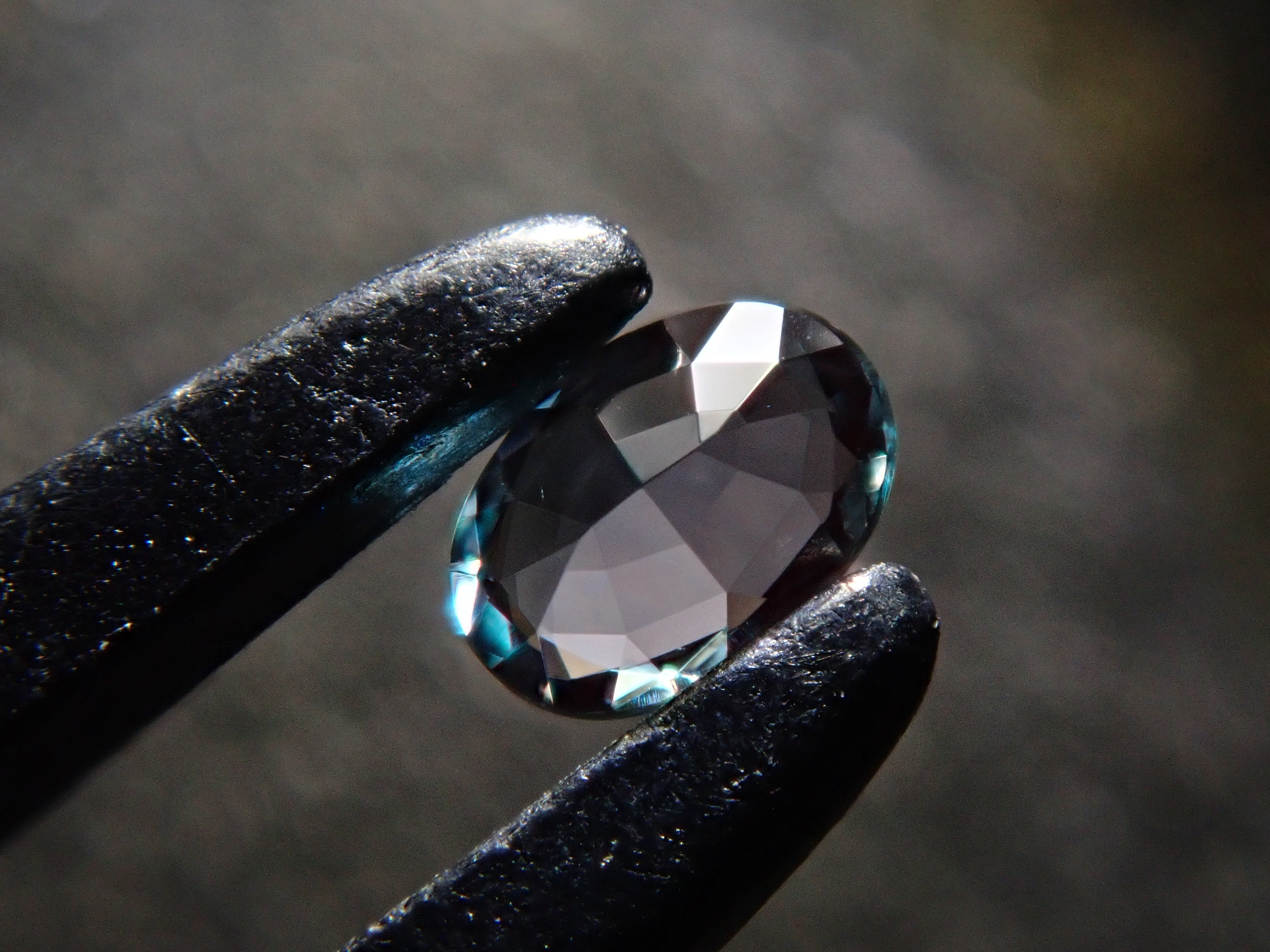 ブラジル産アレキサンドライト 0.058ctルース