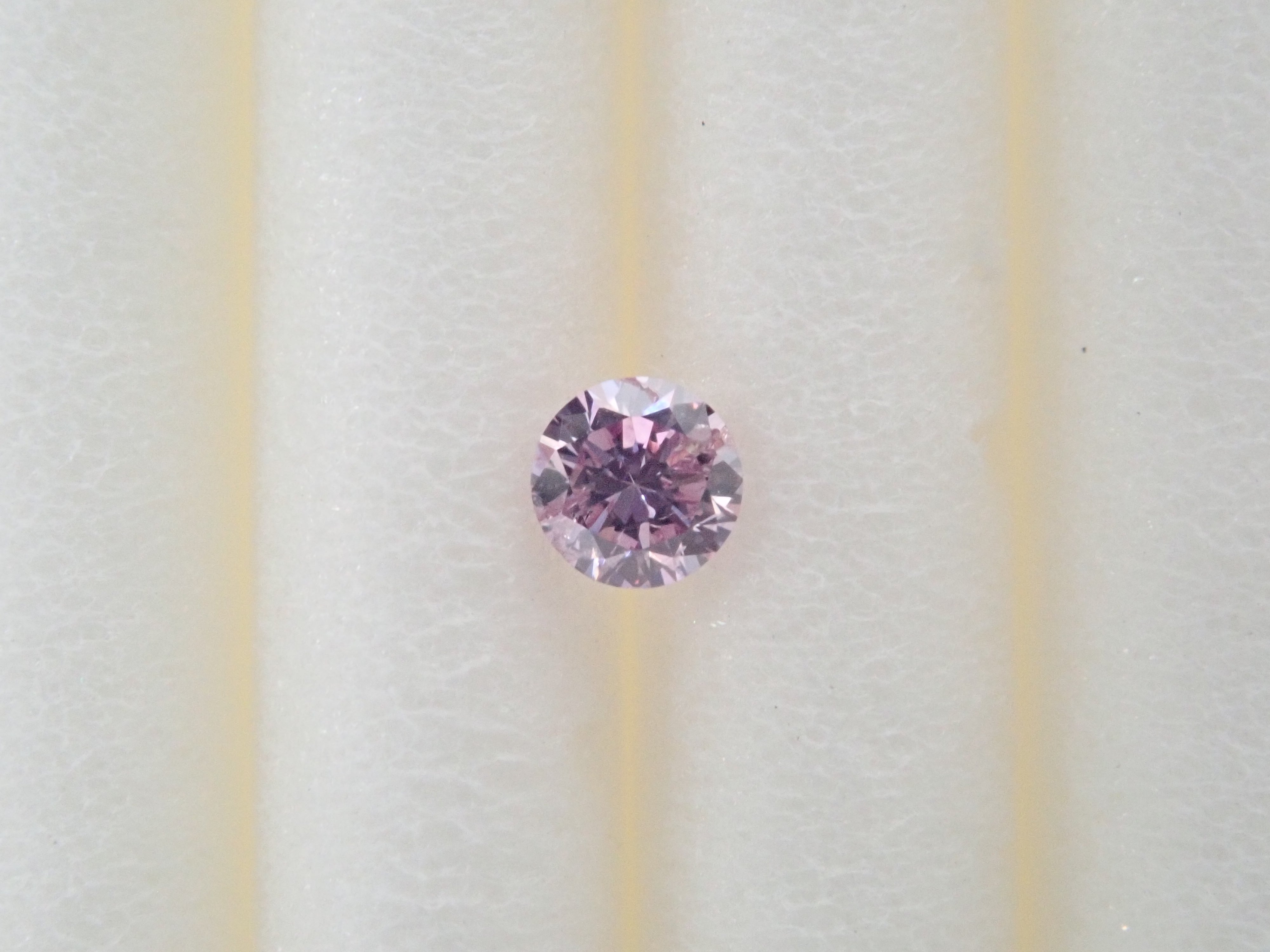 ピンクダイヤモンド 2.2mm/0.041ctルース(FANCY PURPLE PINK, I-1)