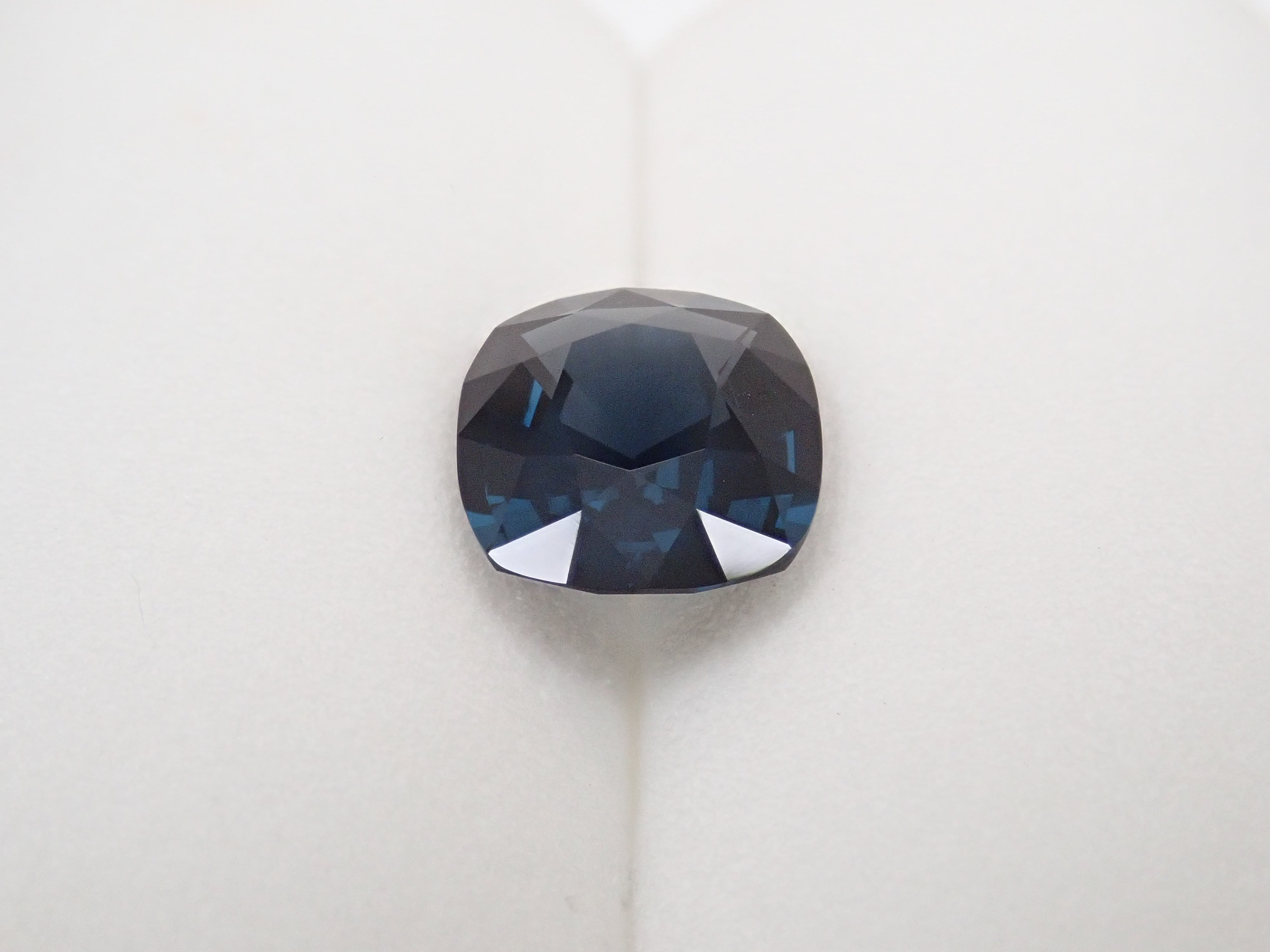 【12564175掲載】スリランカ産スピネル 3.419ctルース