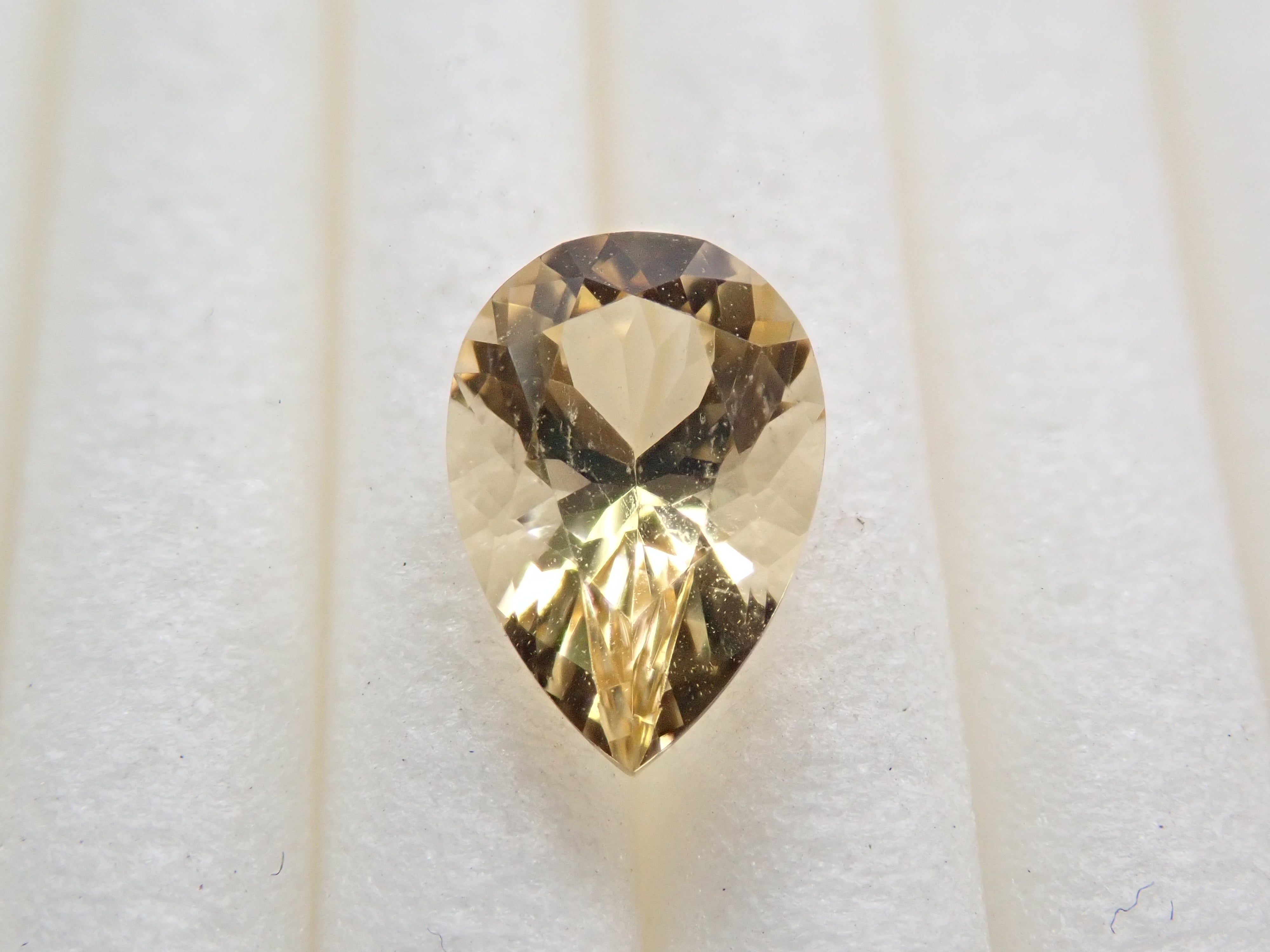 【11/22 22時販売】ブラジル産イエローベリル 0.696ctルース