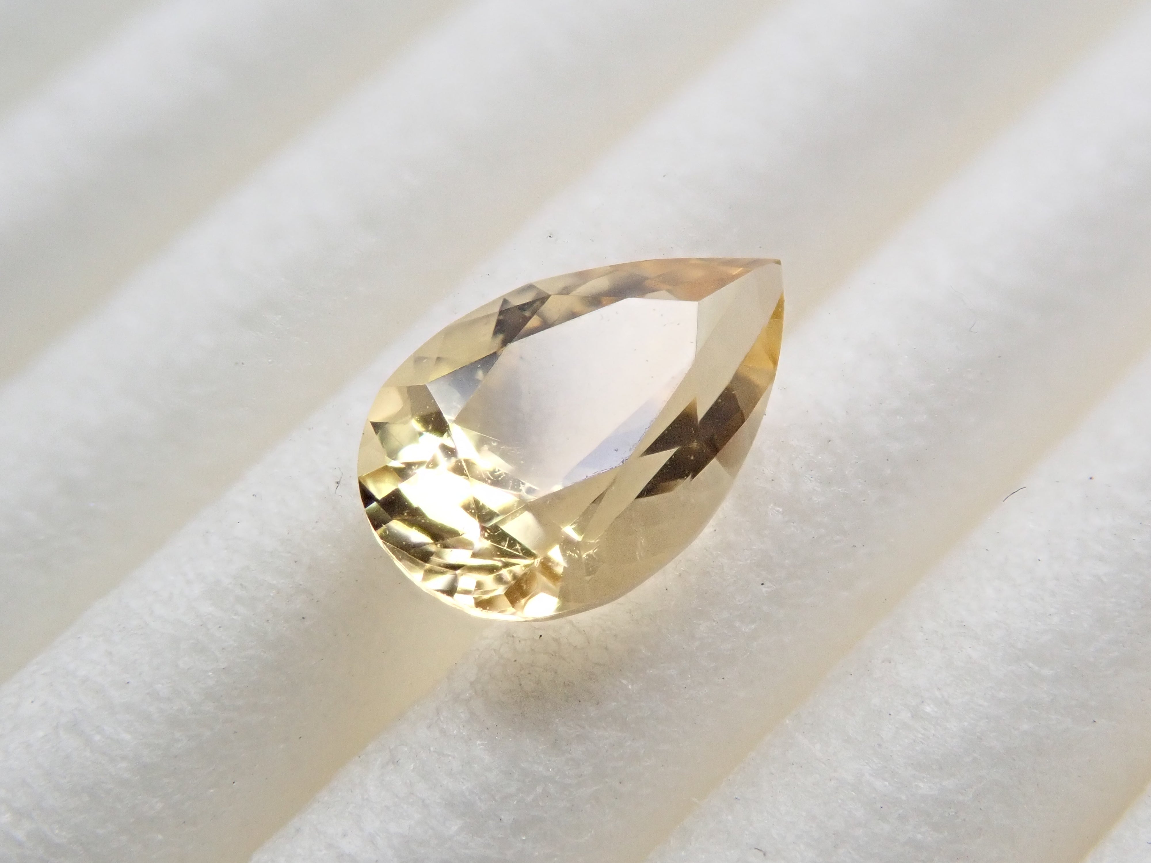 【11/22 22時販売】ブラジル産イエローベリル 0.696ctルース