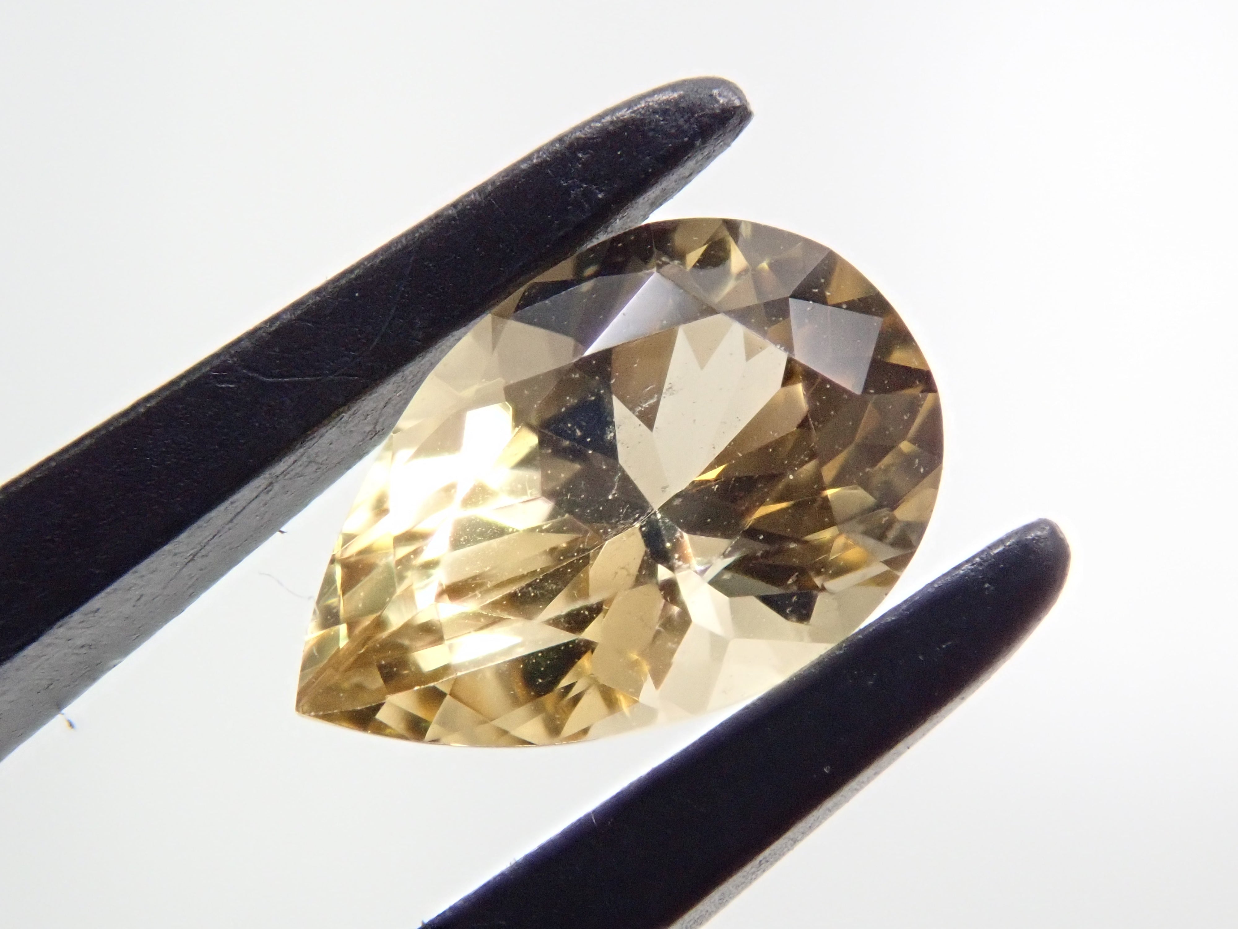 【11/22 22時販売】ブラジル産イエローベリル 0.696ctルース