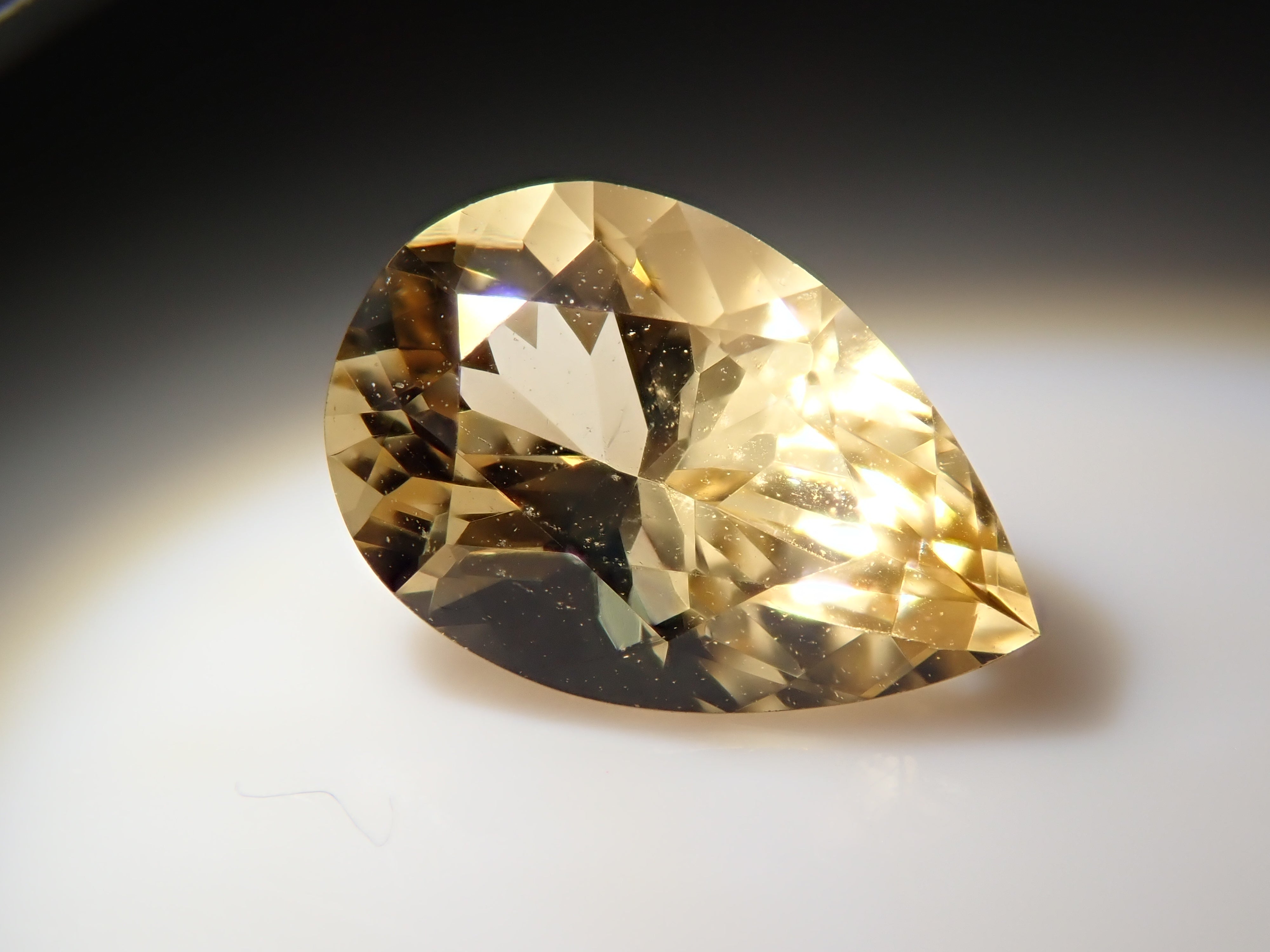 【11/22 22時販売】ブラジル産イエローベリル 0.696ctルース