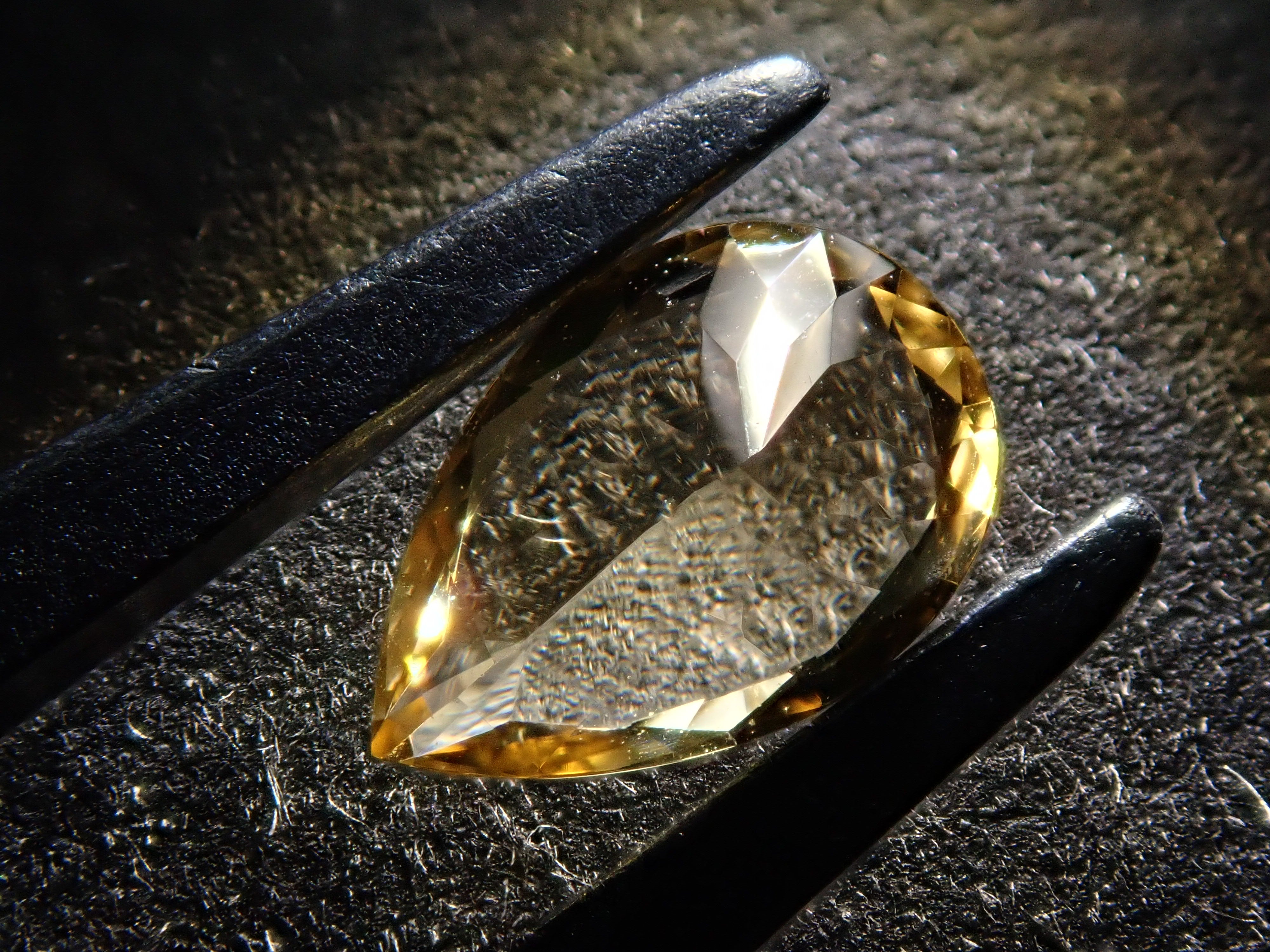 【11/22 22時販売】ブラジル産イエローベリル 0.696ctルース