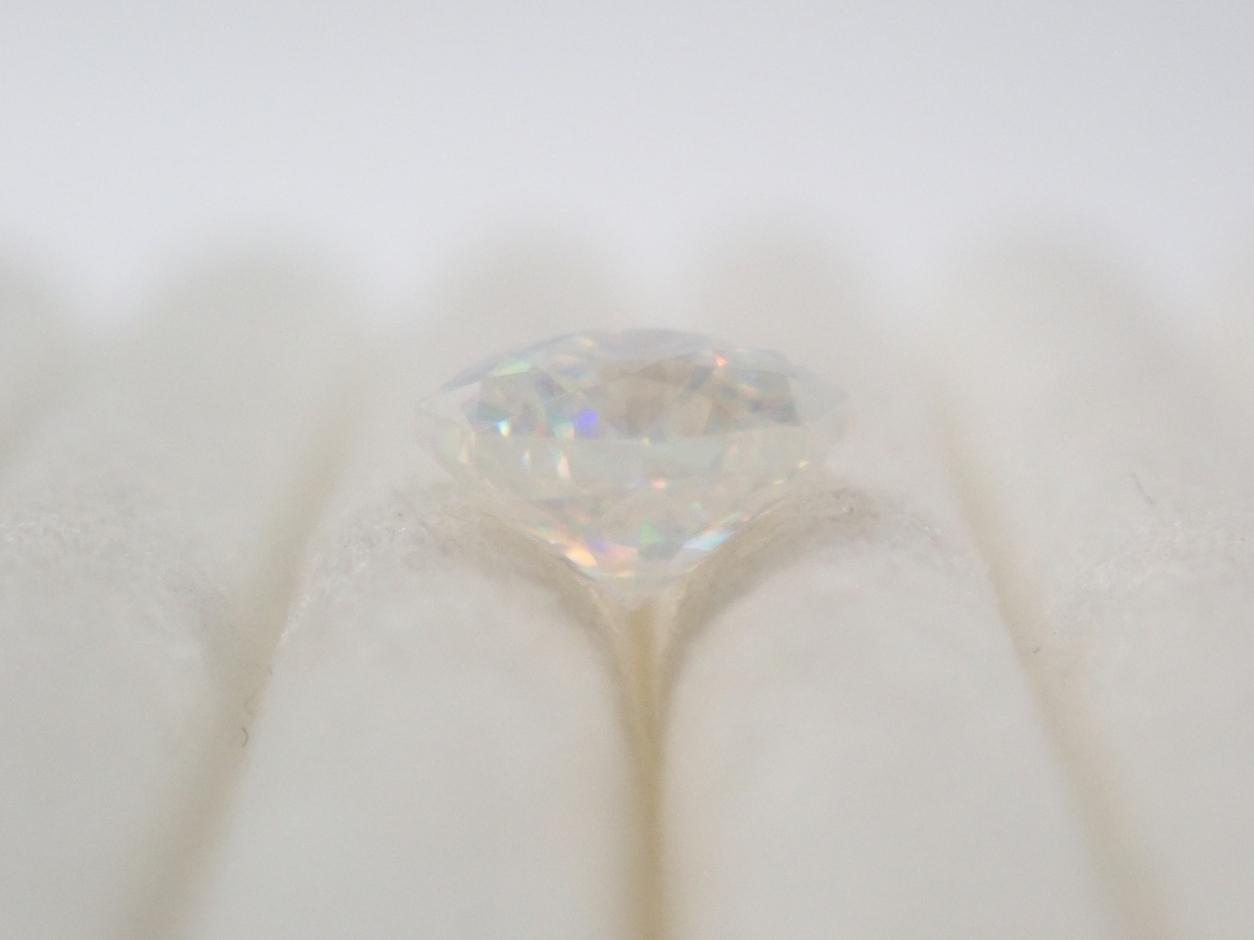 [Sale on August 27th at 10 PM] Synthetic Rutile 0.566ct Loose Stone