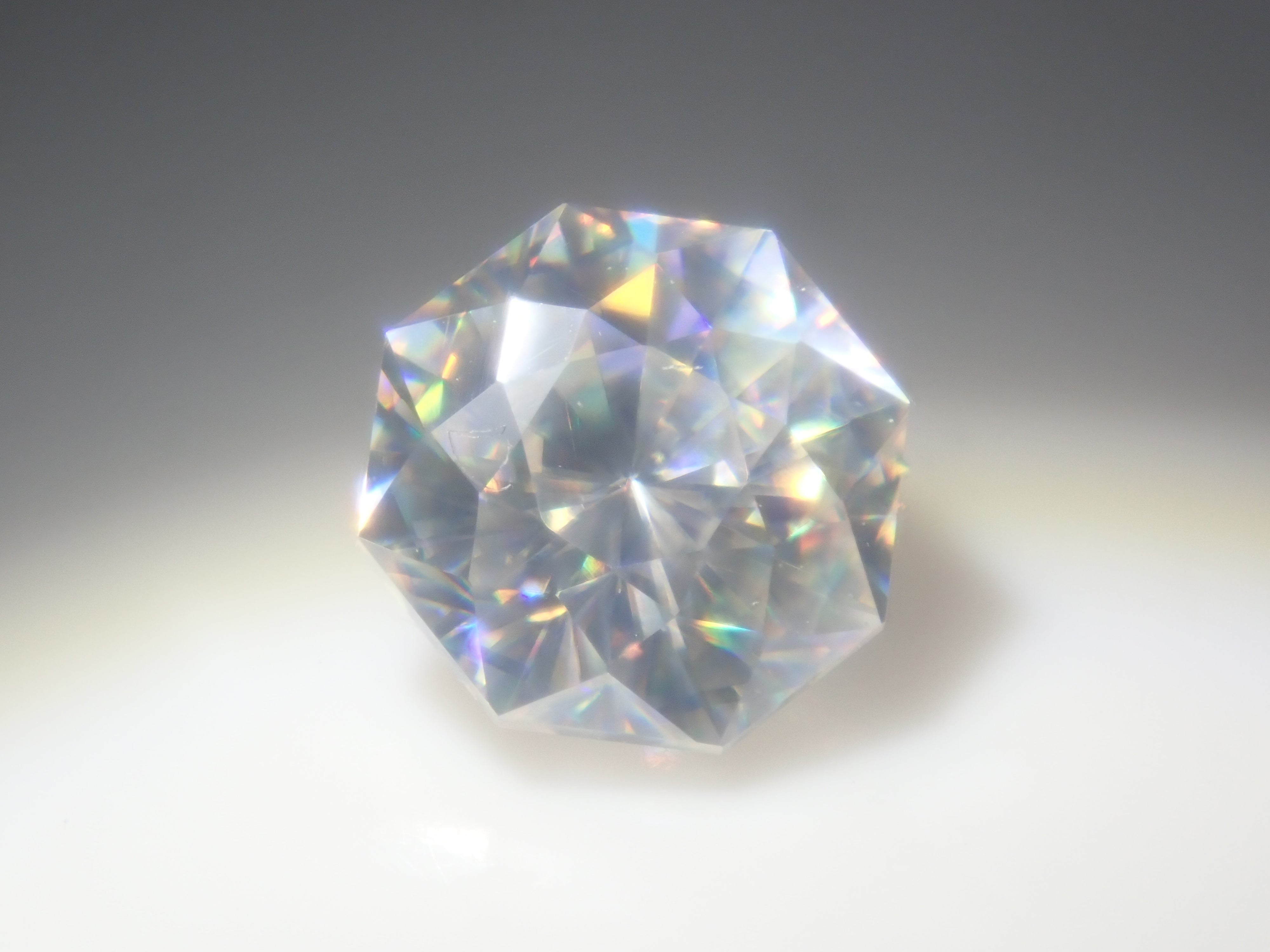 [Sale on August 27th at 10 PM] Synthetic Rutile 0.566ct Loose Stone