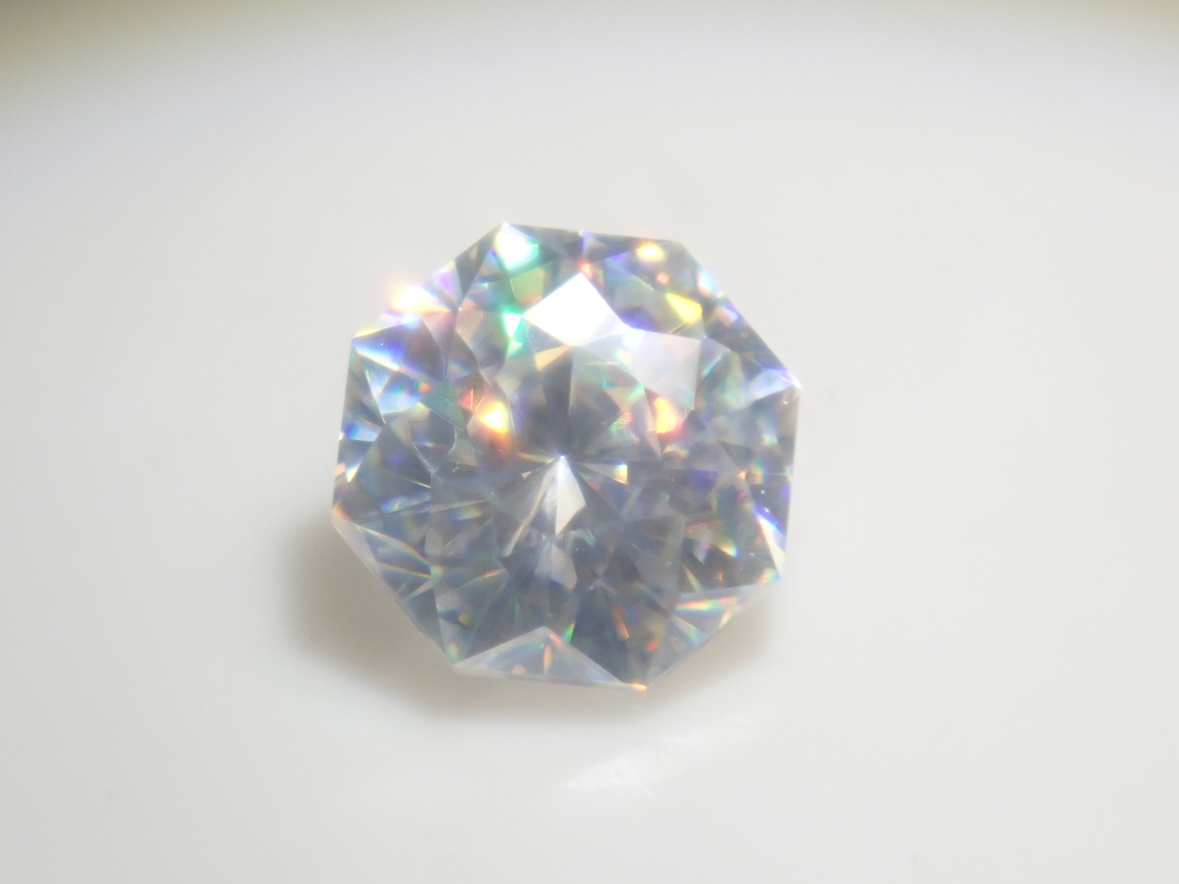 [Sale on August 27th at 10 PM] Synthetic Rutile 0.566ct Loose Stone