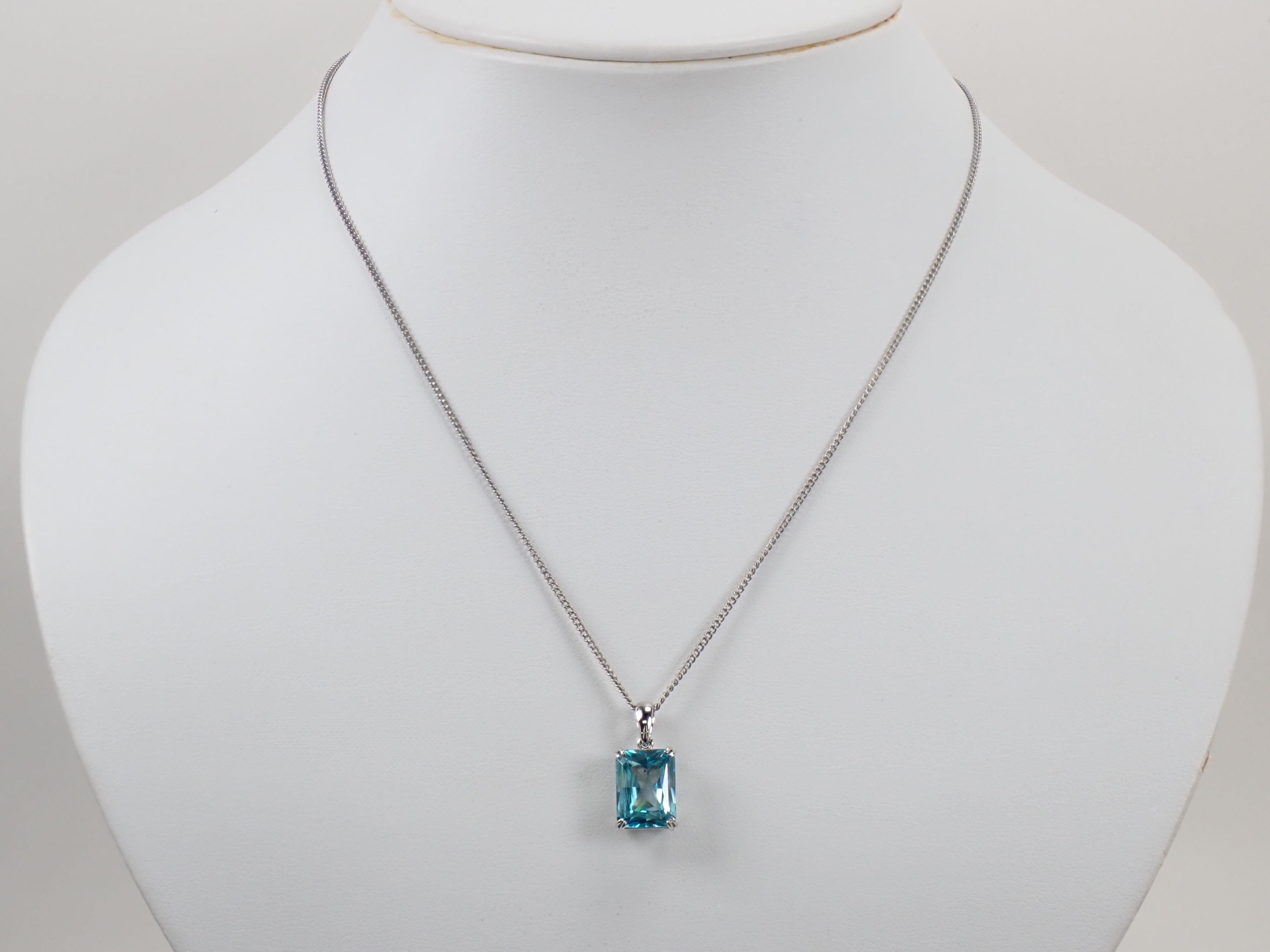 【22602713掲載】【カラフリ】Pt950 ブルージルコン（ラタナキリブルー） 5ct ペンダントトップ（ネックレストップ）鑑別書