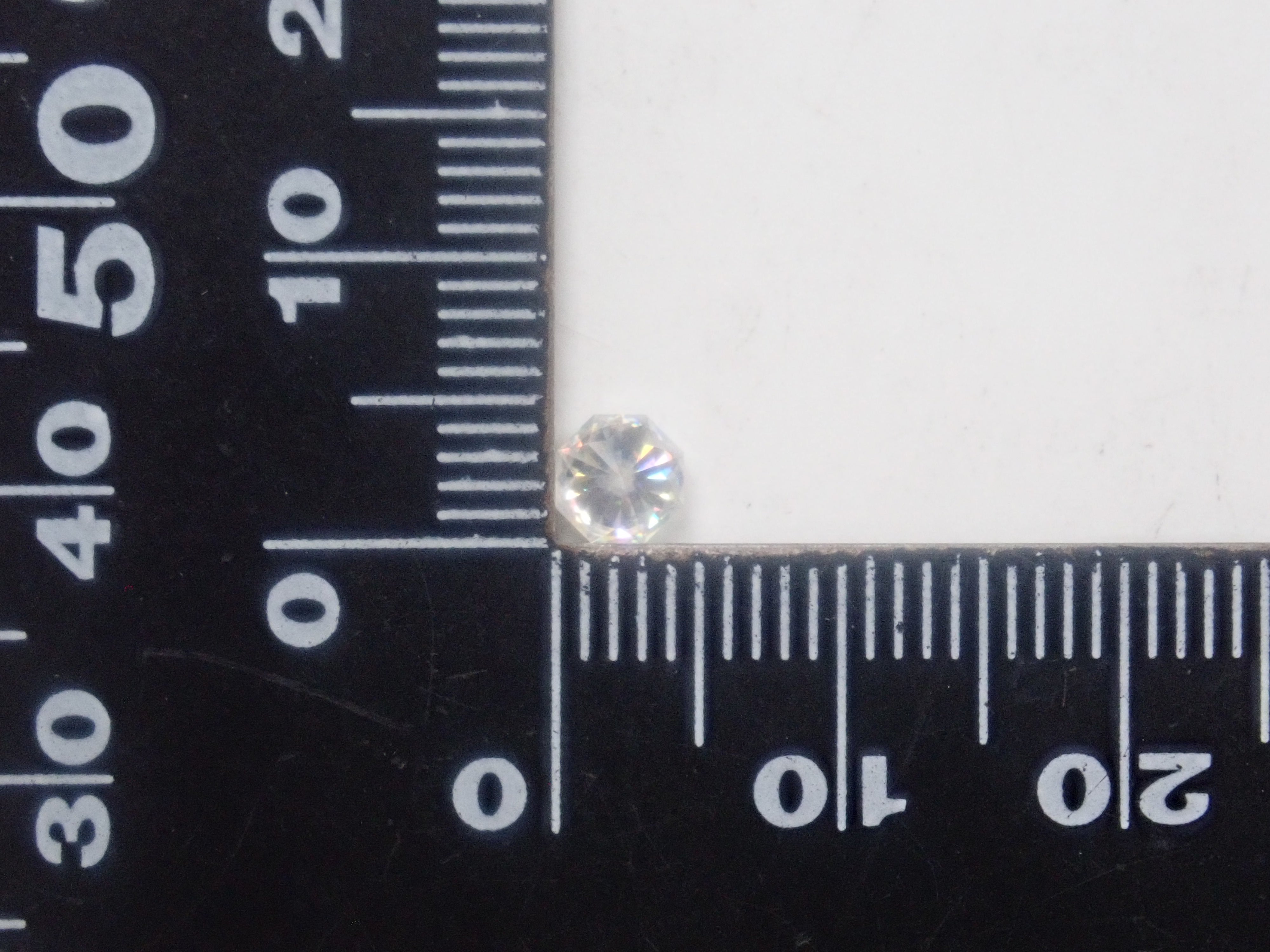 [Sale on August 27th at 10 PM] Synthetic Rutile 0.566ct Loose Stone