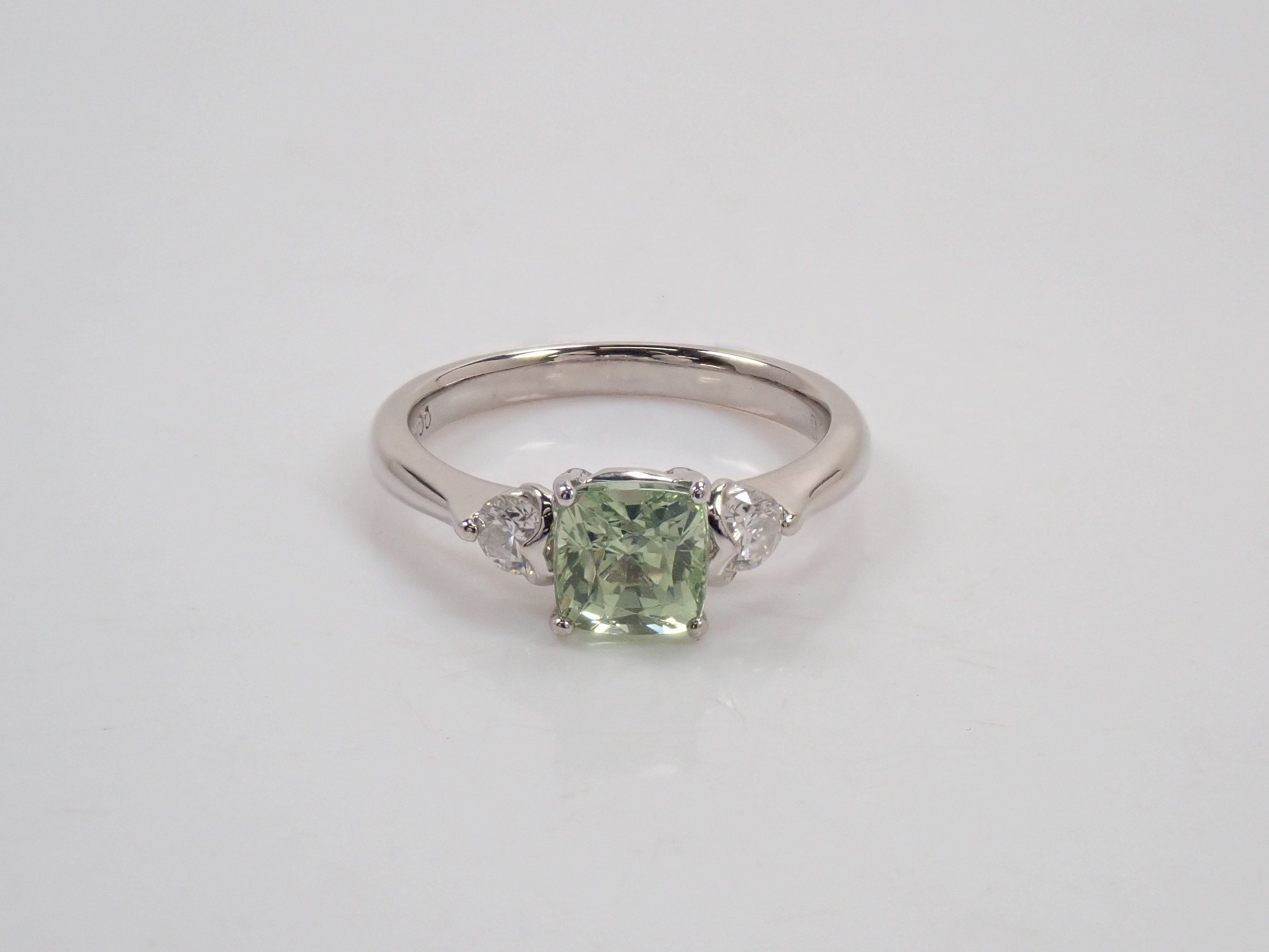 【22602712掲載】【カラフリ】Pt900 グロッシュラーガーネット 1.31ct ダイヤモンド0.24ctリング鑑別書