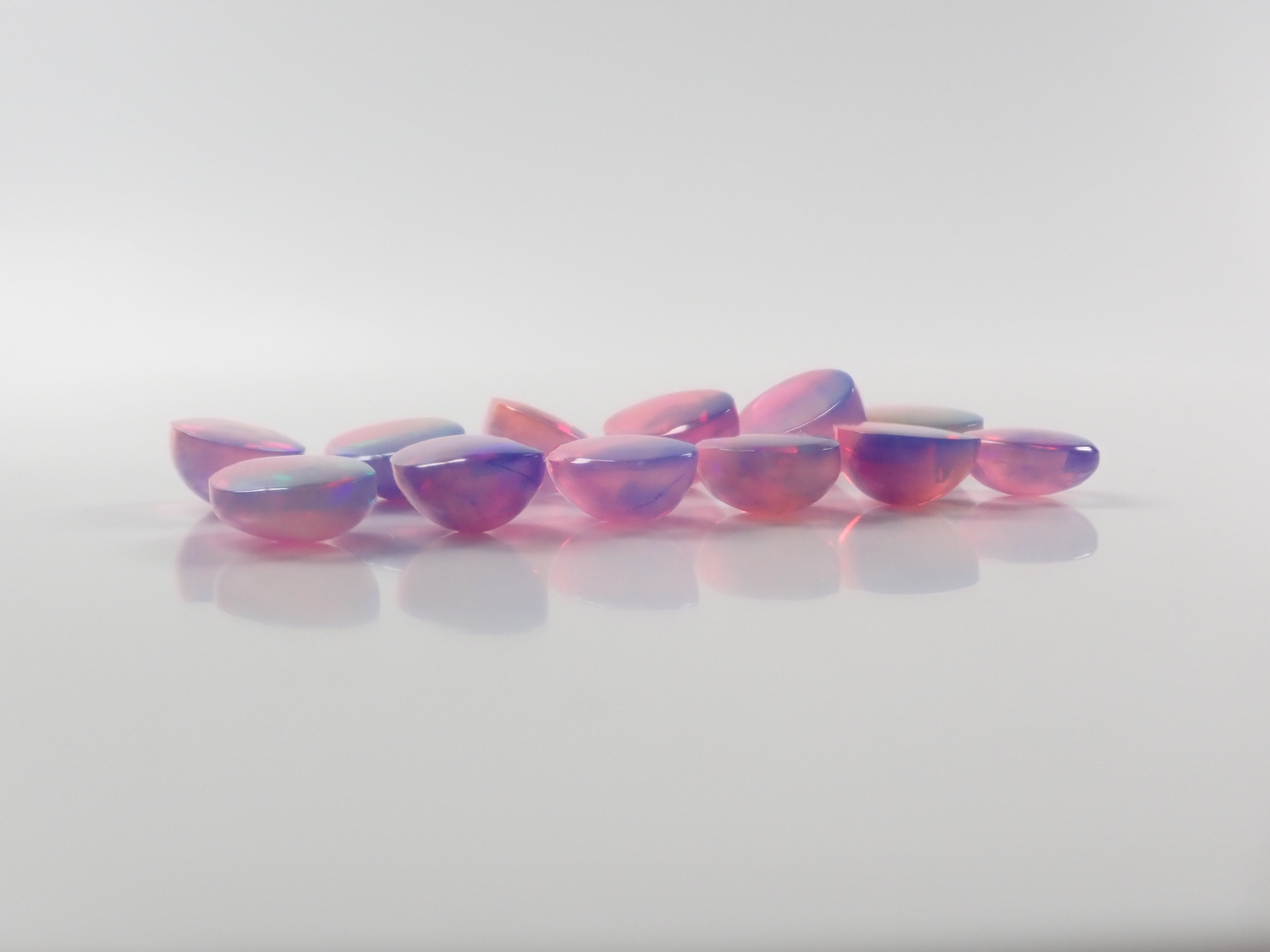 [On sale May 29th at 10 PM] "Checker x Sui" Koshu Kiseki Cut Mexican Fire Opal (usually 79,800 yen) Gacha with only 10 stones available. Win a Fire Opal (and receive one Contraluz!). [Multiple purchase discount available]