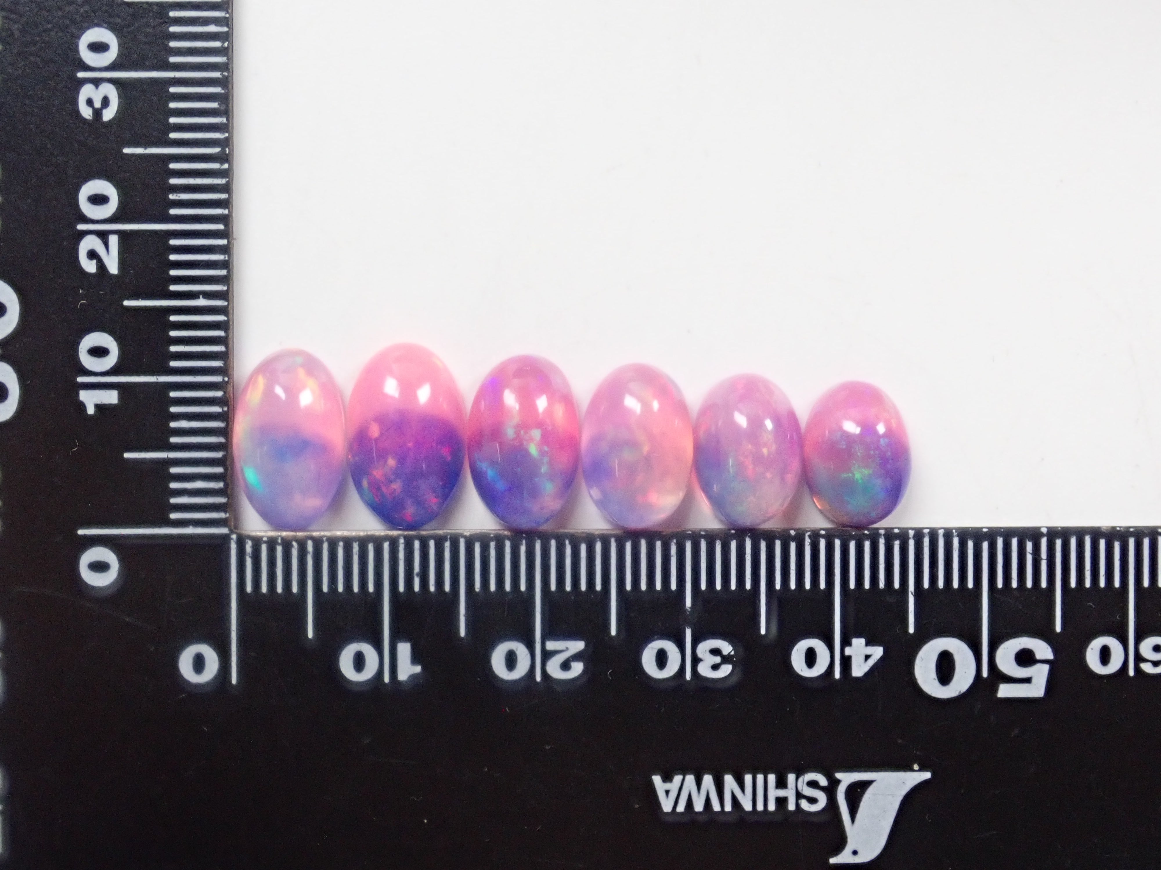 [On sale May 29th at 10 PM] "Checker x Sui" Koshu Kiseki Cut Mexican Fire Opal (usually 79,800 yen) Gacha with only 10 stones available. Win a Fire Opal (and receive one Contraluz!). [Multiple purchase discount available]