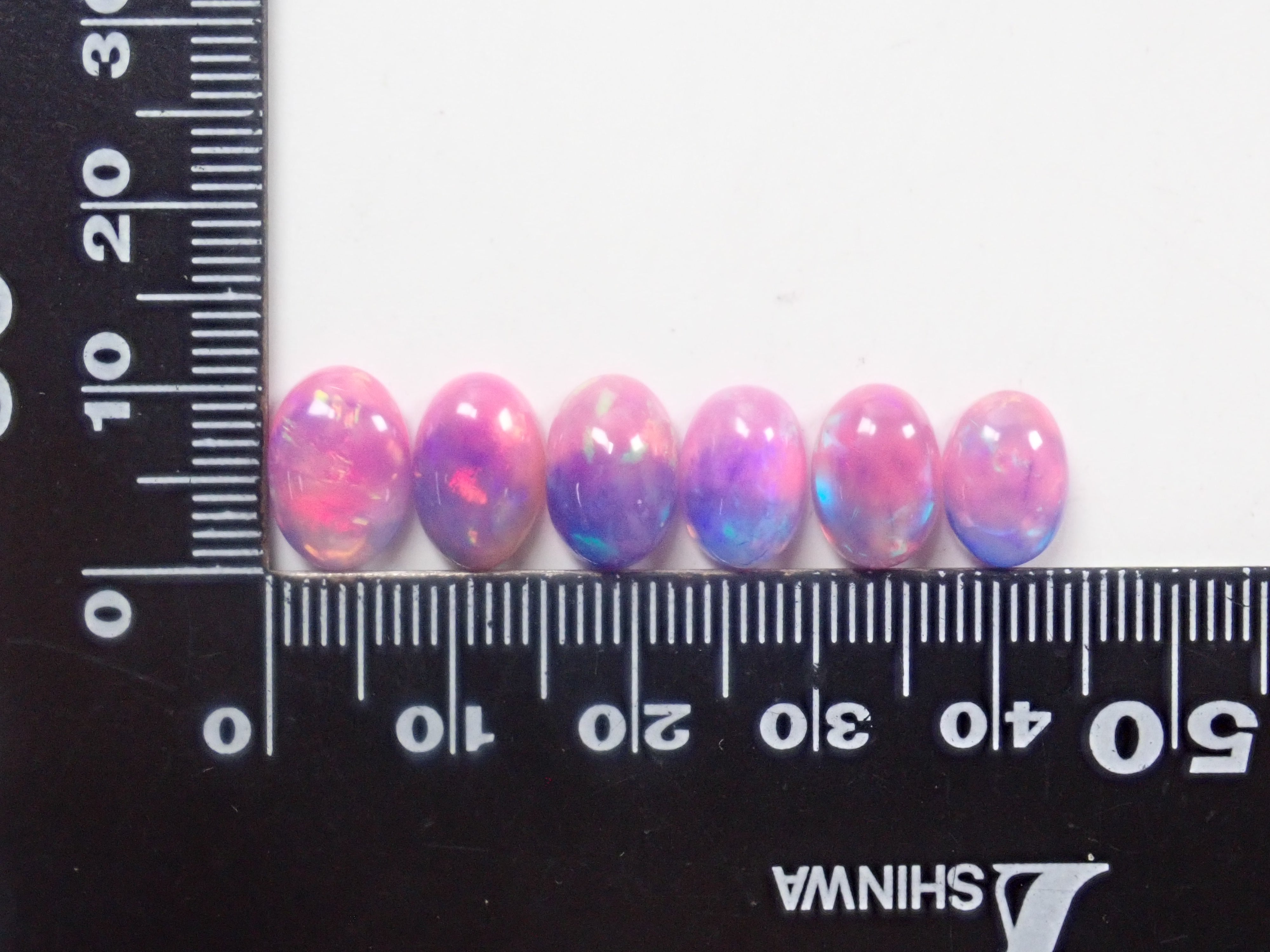 [On sale May 29th at 10 PM] "Checker x Sui" Koshu Kiseki Cut Mexican Fire Opal (usually 79,800 yen) Gacha with only 10 stones available. Win a Fire Opal (and receive one Contraluz!). [Multiple purchase discount available]