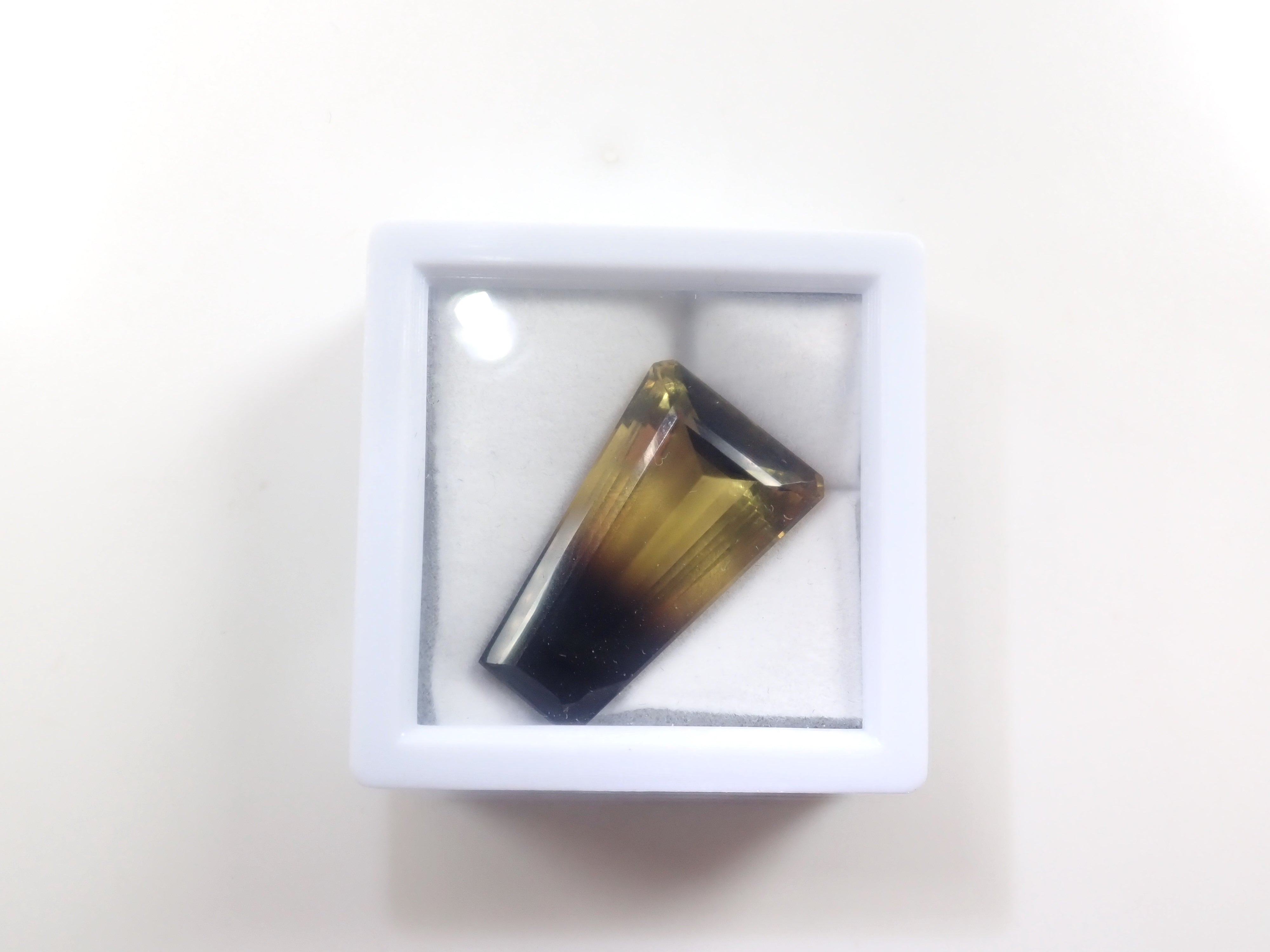【8/22 22時販売】《限定7石》訳ありジェムガチャ｜24ctバイカラースモーキークォーツ・オールドマインカットのダイヤモンド・辰砂・レインボーガーネットなど《複数購入割引有》