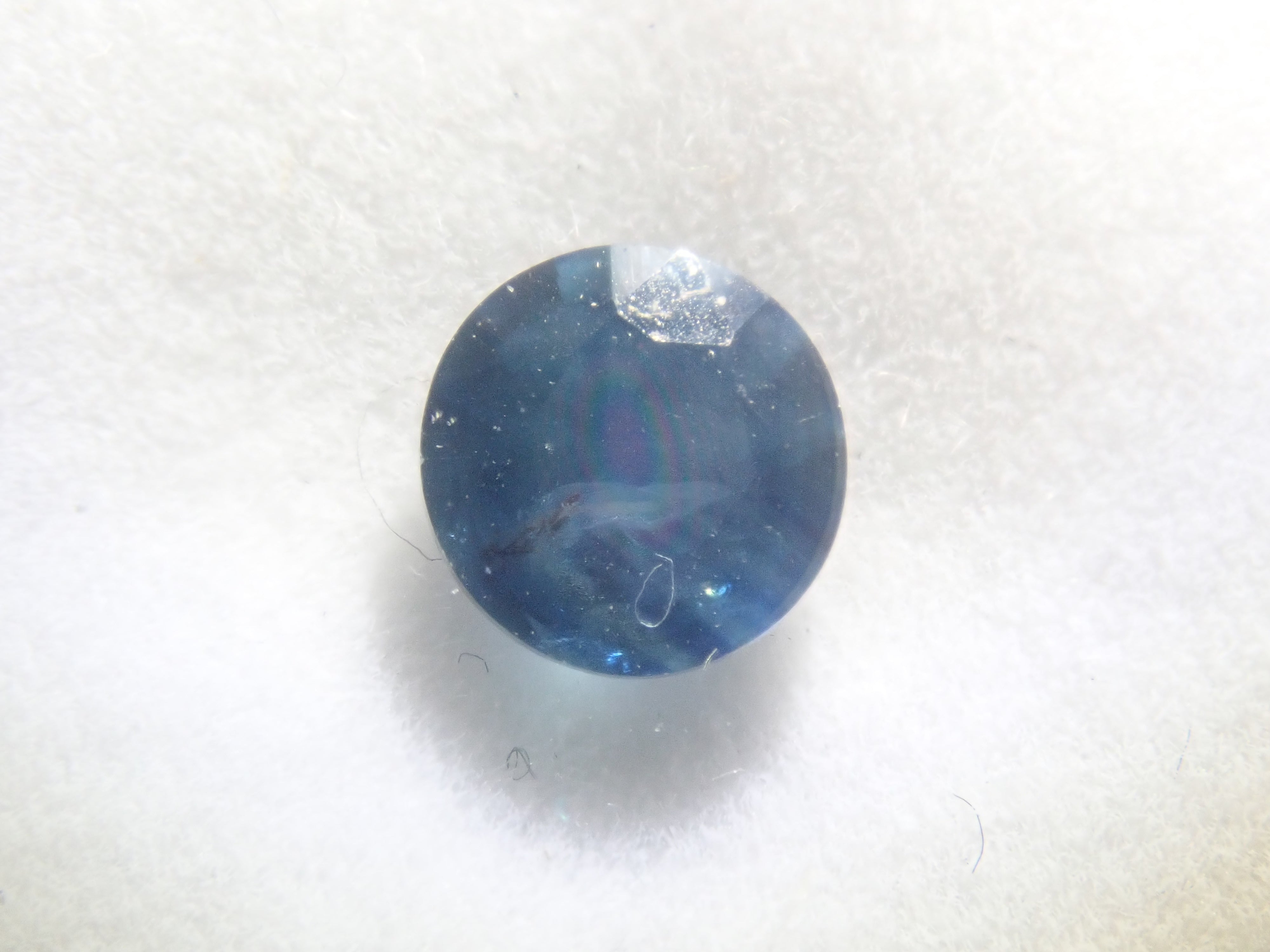 Limited to 10 stones: Madagascar pink sapphire (heart-shaped, including padparadscha color, approximately 3 x 2.3 mm) [Multiple purchase discounts available]