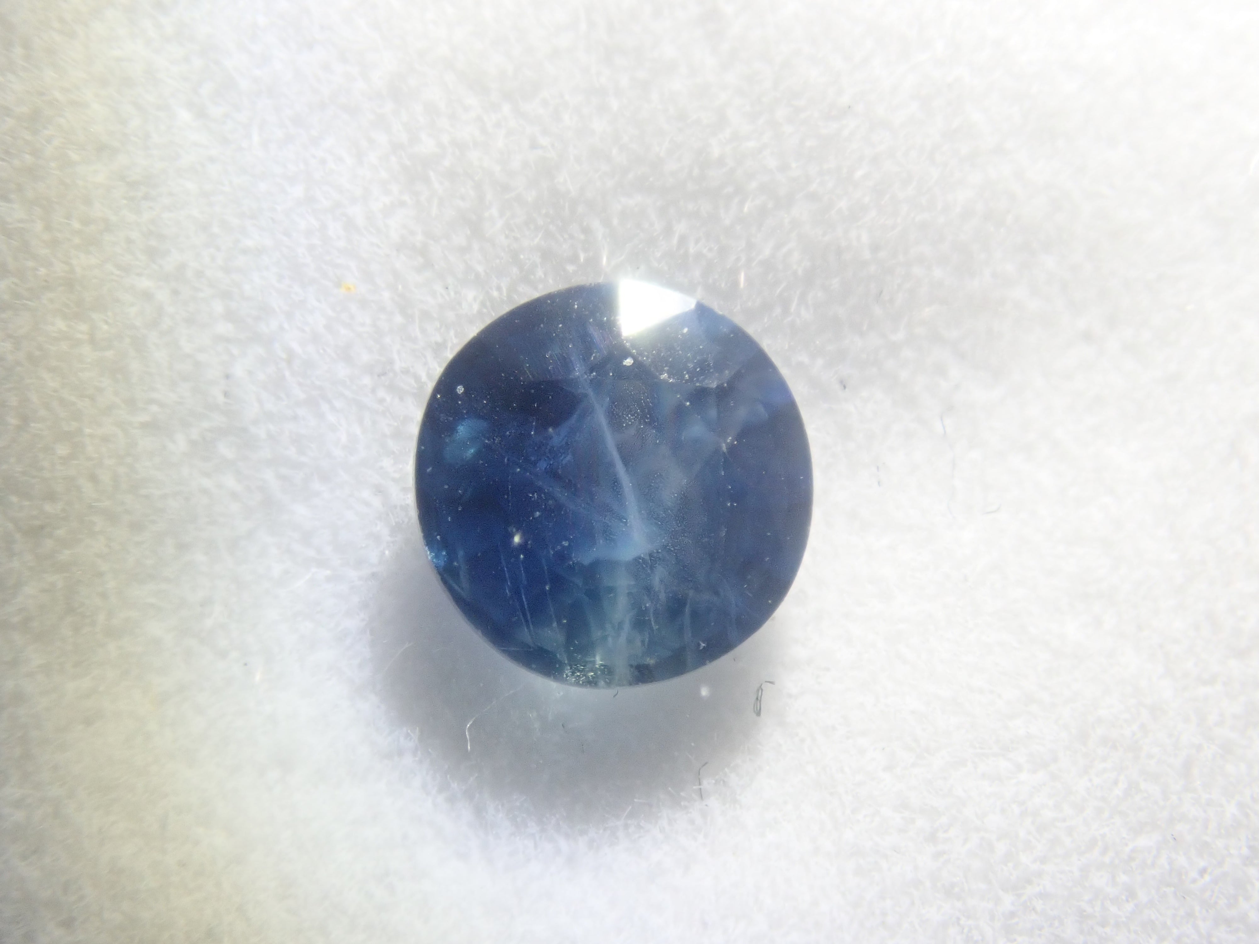 Limited to 10 stones: Madagascar pink sapphire (heart-shaped, including padparadscha color, approximately 3 x 2.3 mm) [Multiple purchase discounts available]