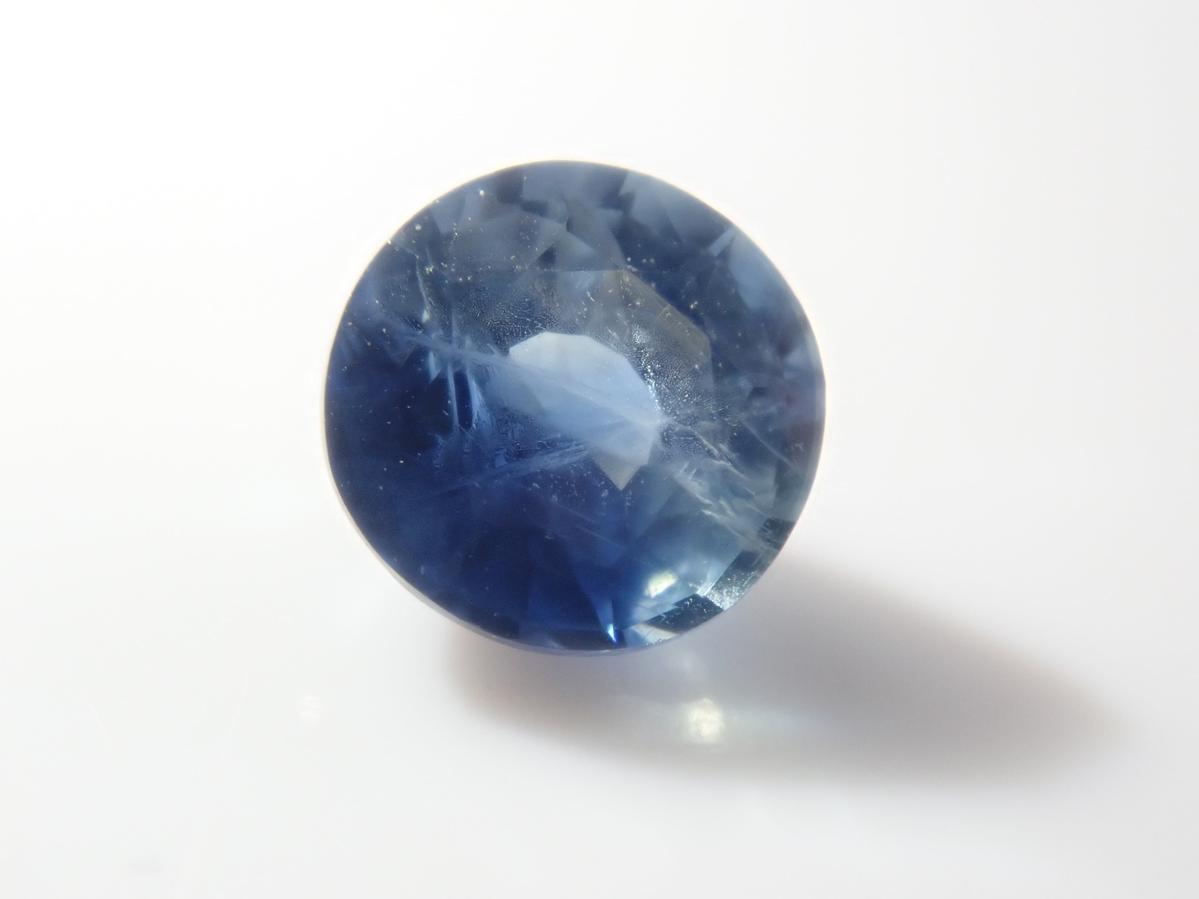 Limited to 10 stones: Madagascar pink sapphire (heart-shaped, including padparadscha color, approximately 3 x 2.3 mm) [Multiple purchase discounts available]