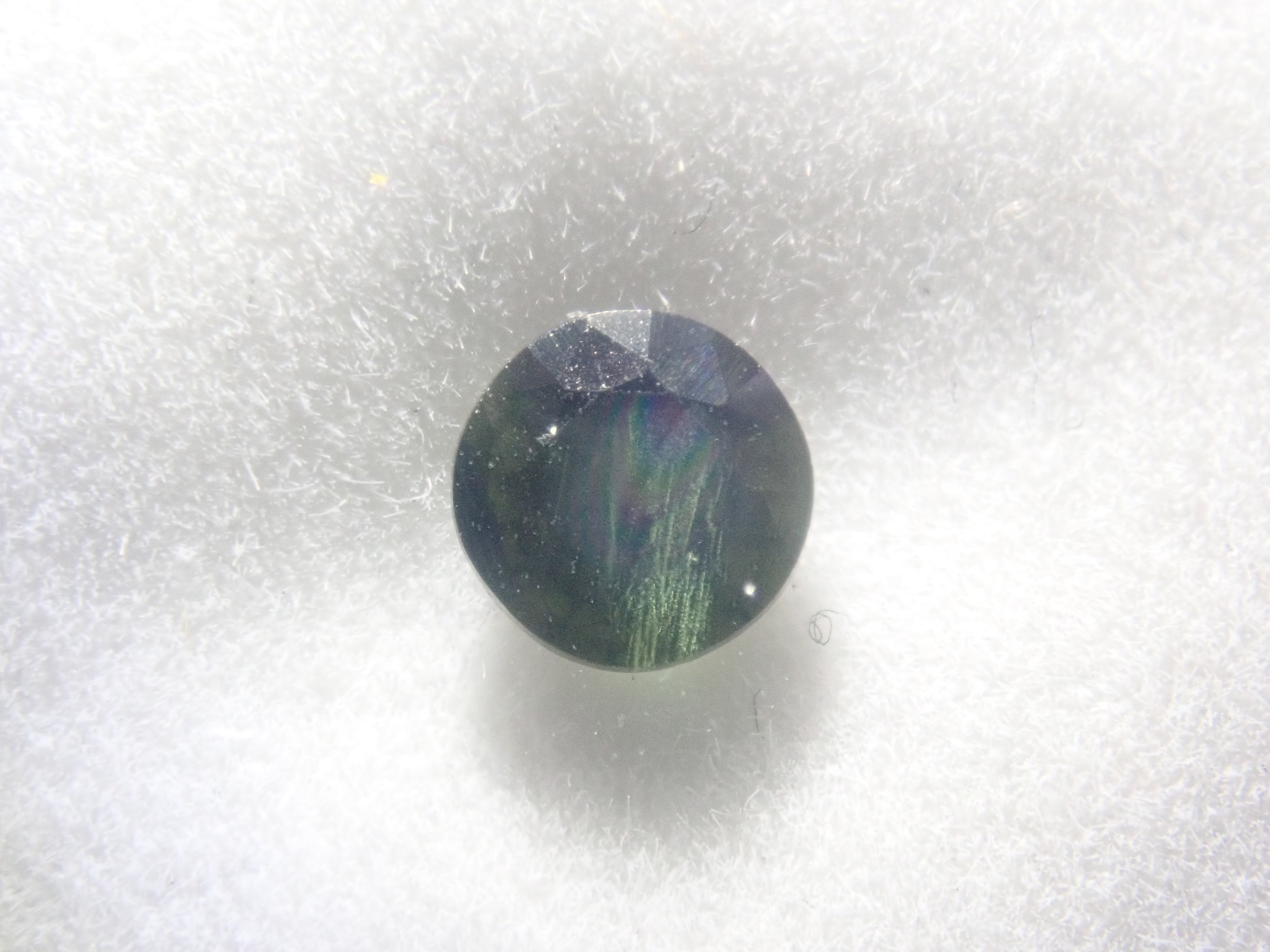 Limited to 10 stones: Madagascar pink sapphire (heart-shaped, including padparadscha color, approximately 3 x 2.3 mm) [Multiple purchase discounts available]