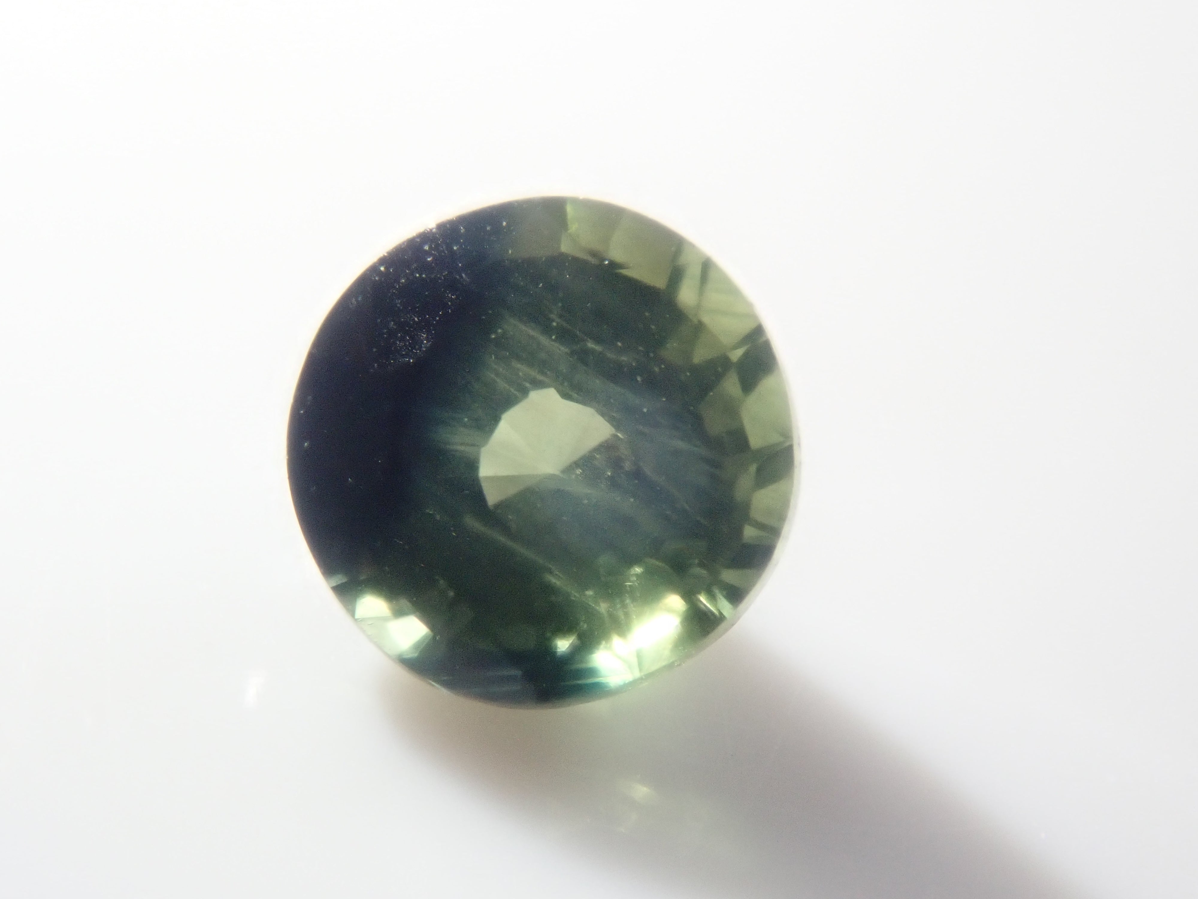 Limited to 10 stones: Madagascar pink sapphire (heart-shaped, including padparadscha color, approximately 3 x 2.3 mm) [Multiple purchase discounts available]