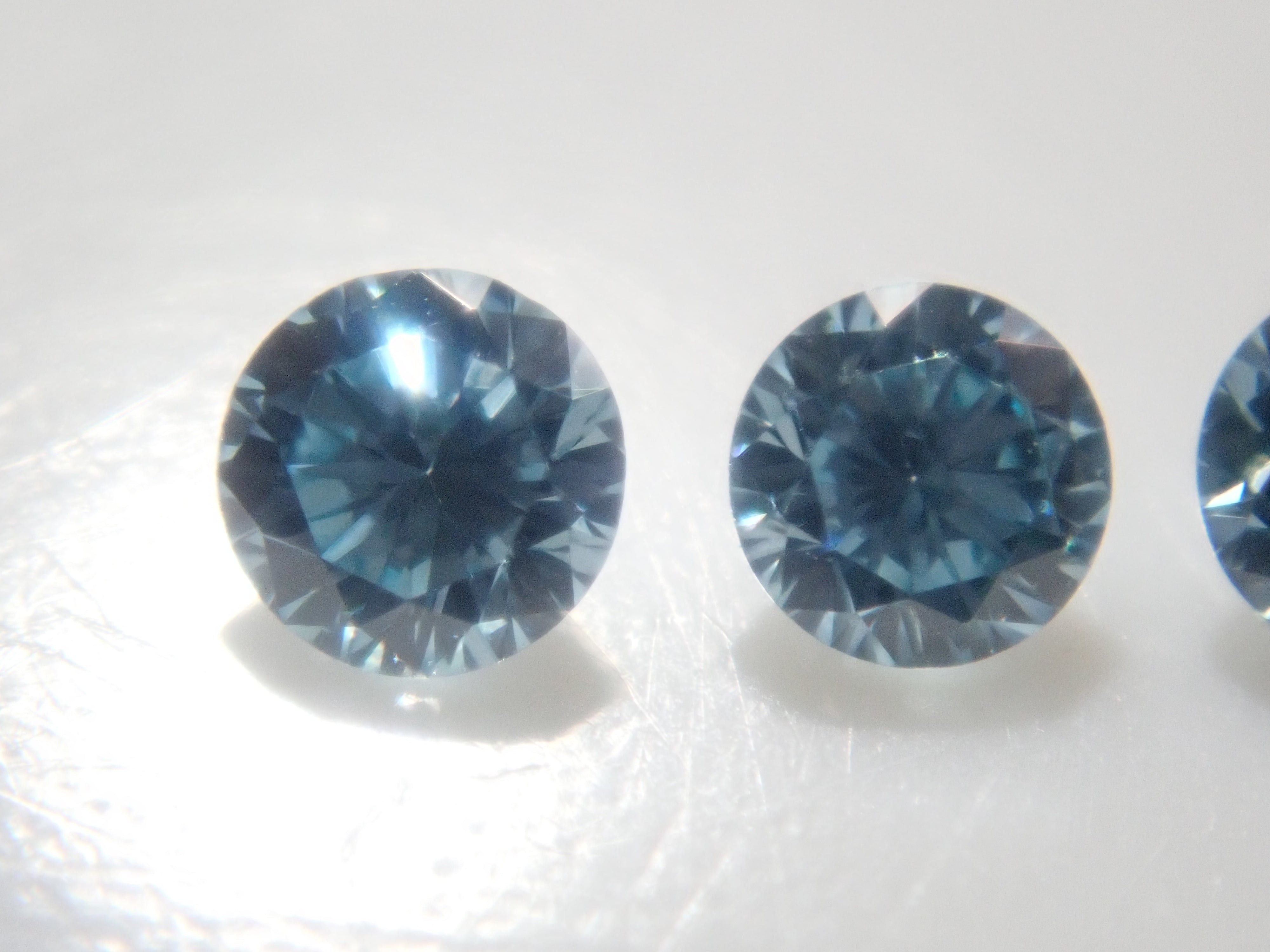 Limited to 10 stones: London Blue Diamond Gacha Loose Stone (including 3.6mm, VS-SI grade equivalent, treated) [Multiple purchase discounts available]