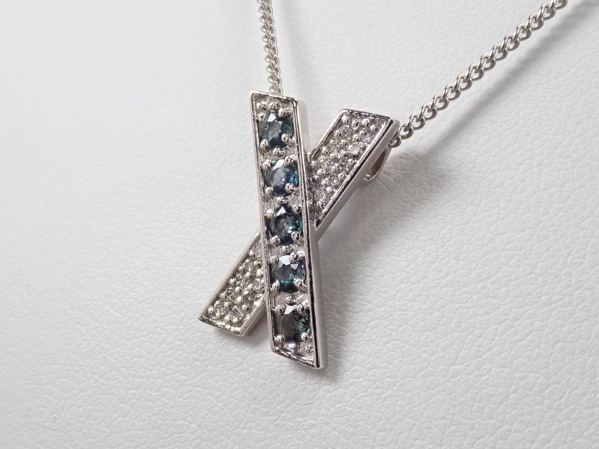 【22602717掲載】【カラフリ】Pt900 アレキサンドライト 0.33ct ダイヤモンド0.11ctペンダントトップ（ネックレストップ）鑑別書