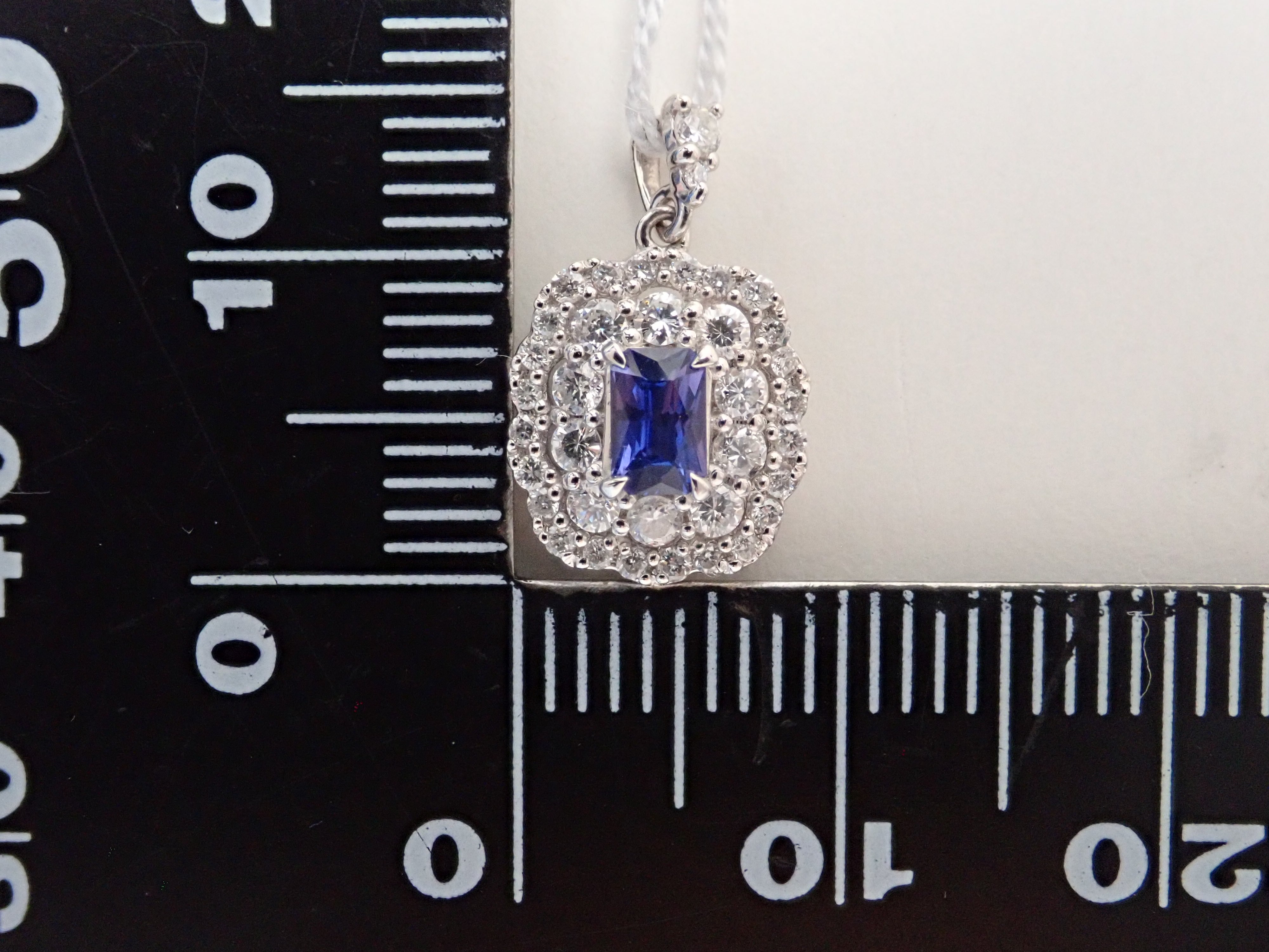 【22602496掲載】Pt950 パープルサファイア 0.247ct ペンダントトップ（ネックレストップ）