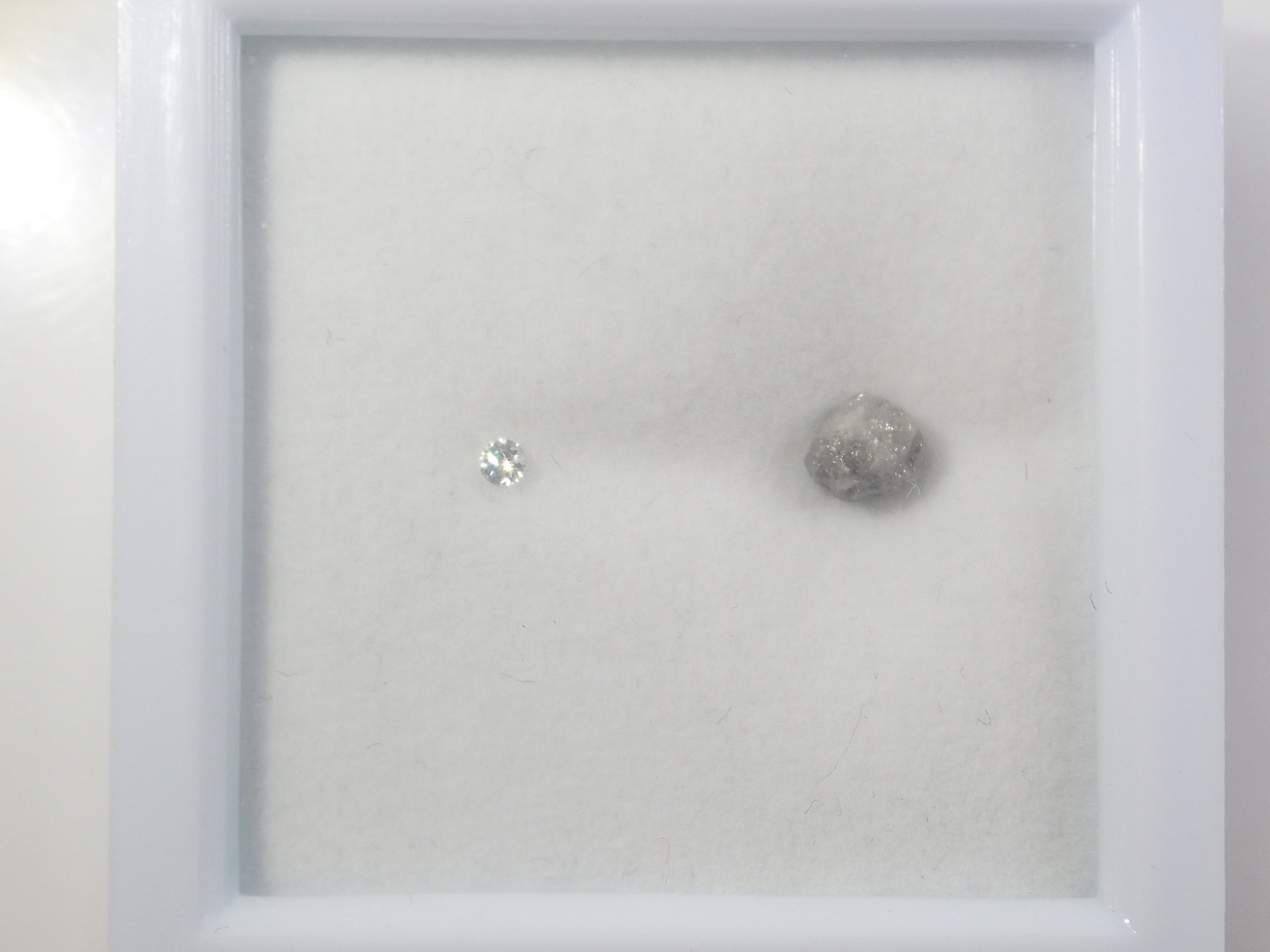 【8/23 22時販売】《限定13セット》0.2ct/VSダイヤモンド含むダイヤ原石＆ルース2石セットのダイヤガチャ《複数購入割引有》