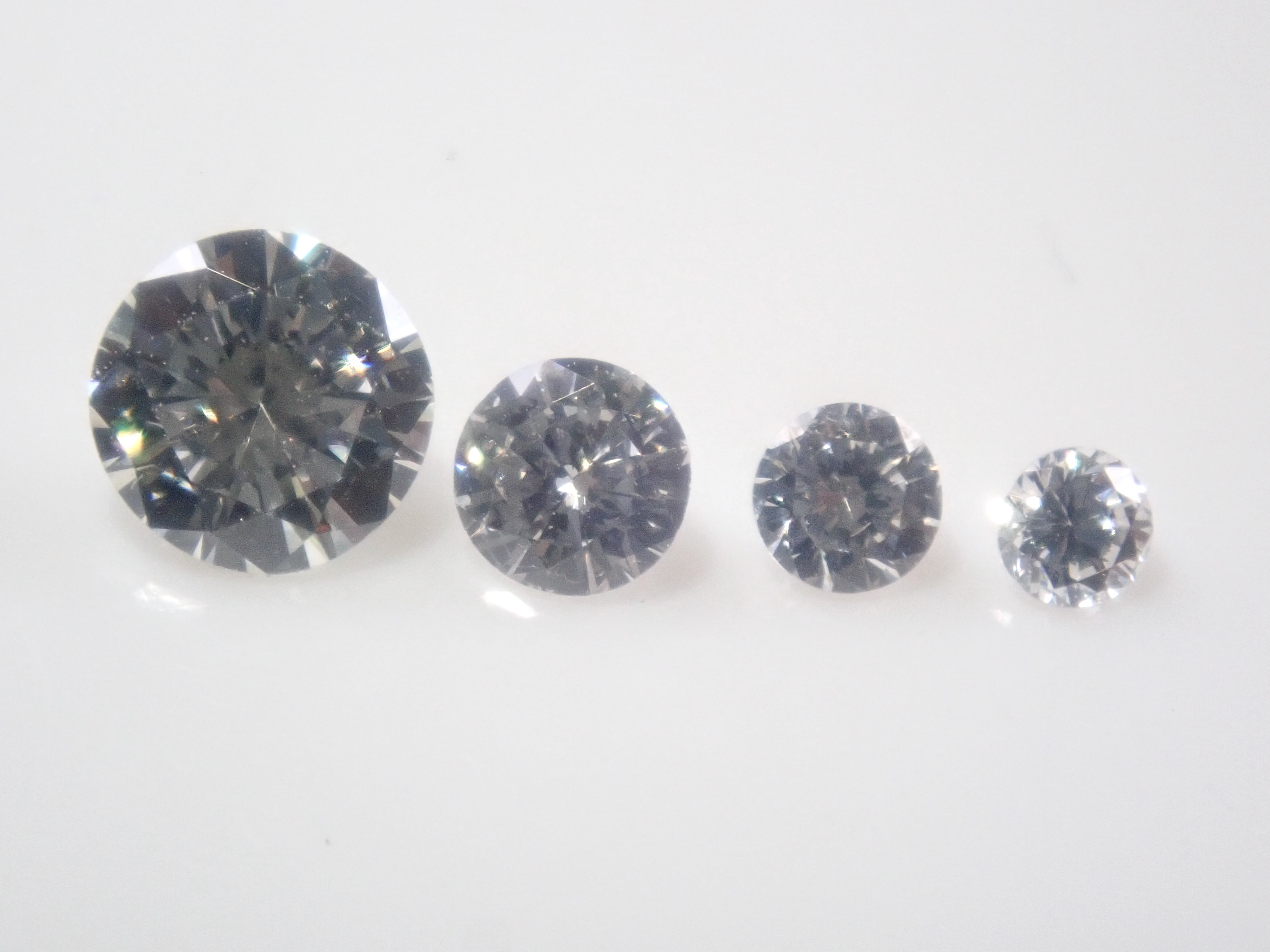 【8/23 22時販売】《限定13セット》0.2ct/VSダイヤモンド含むダイヤ原石＆ルース2石セットのダイヤガチャ《複数購入割引有》