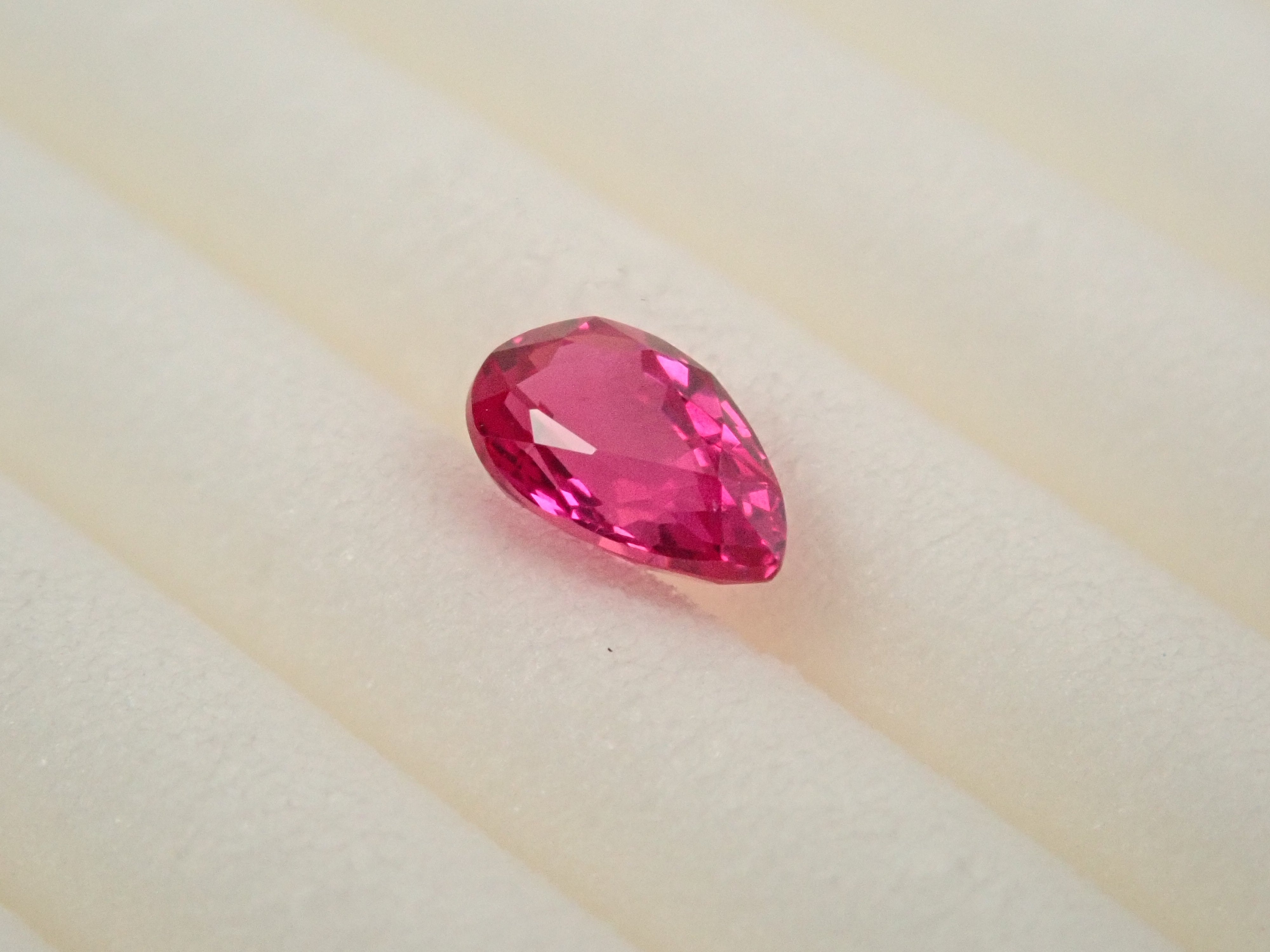 【12553181掲載】ビルマ産非加熱ルビー 0.227ctルース