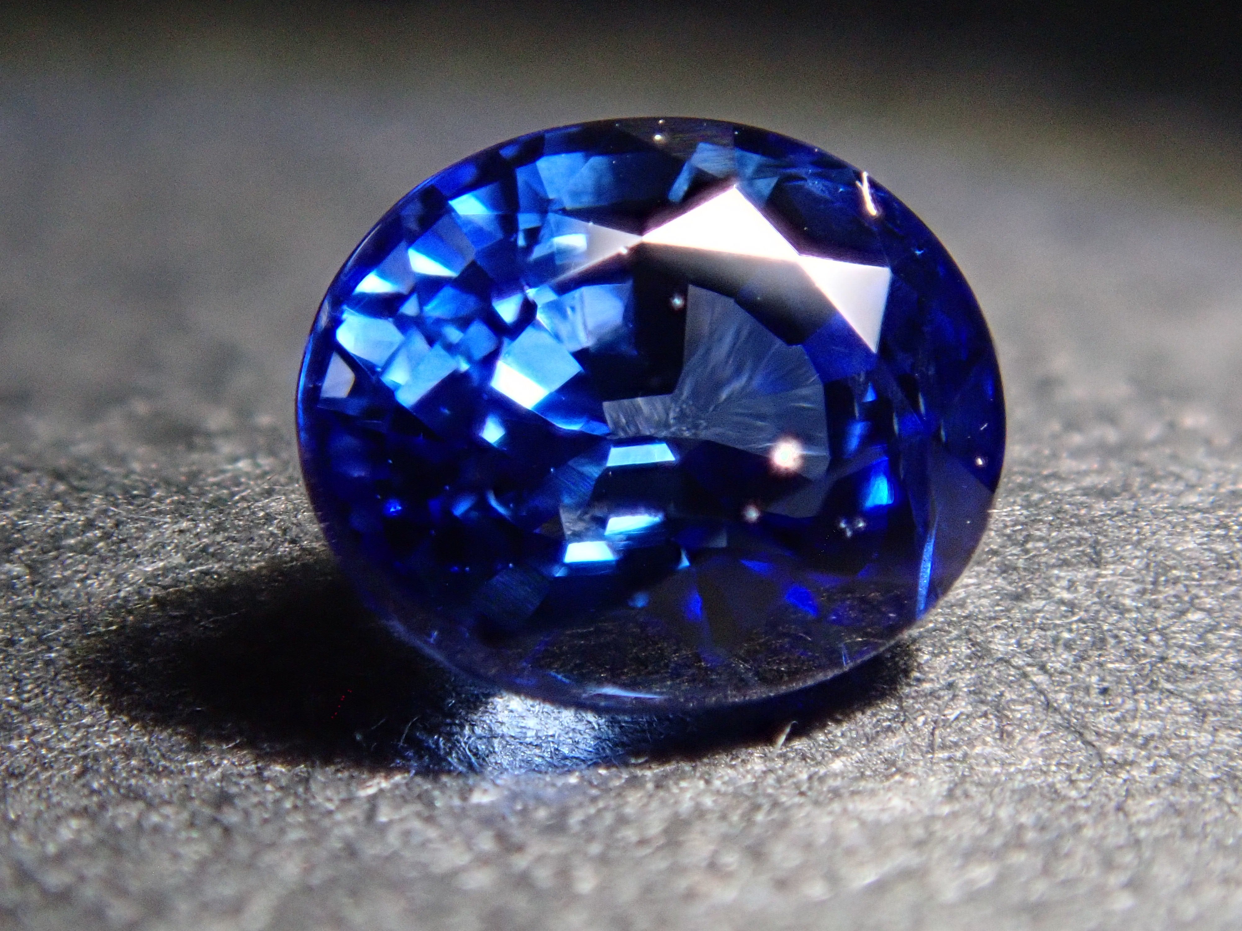 コーンフラワーブルーサファイア 0.680ctルース