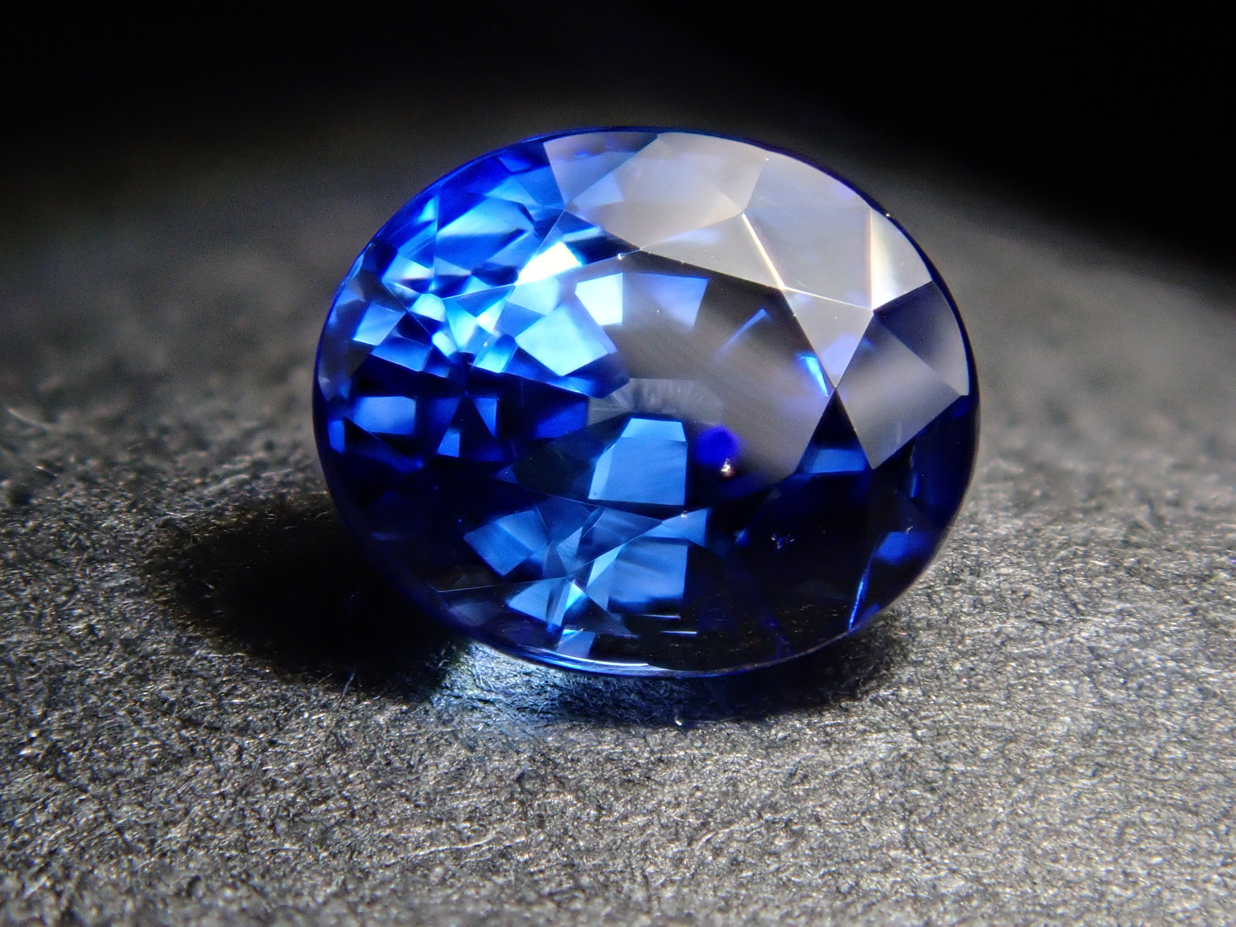 コーンフラワーブルーサファイア 0.680ctルース AIGS