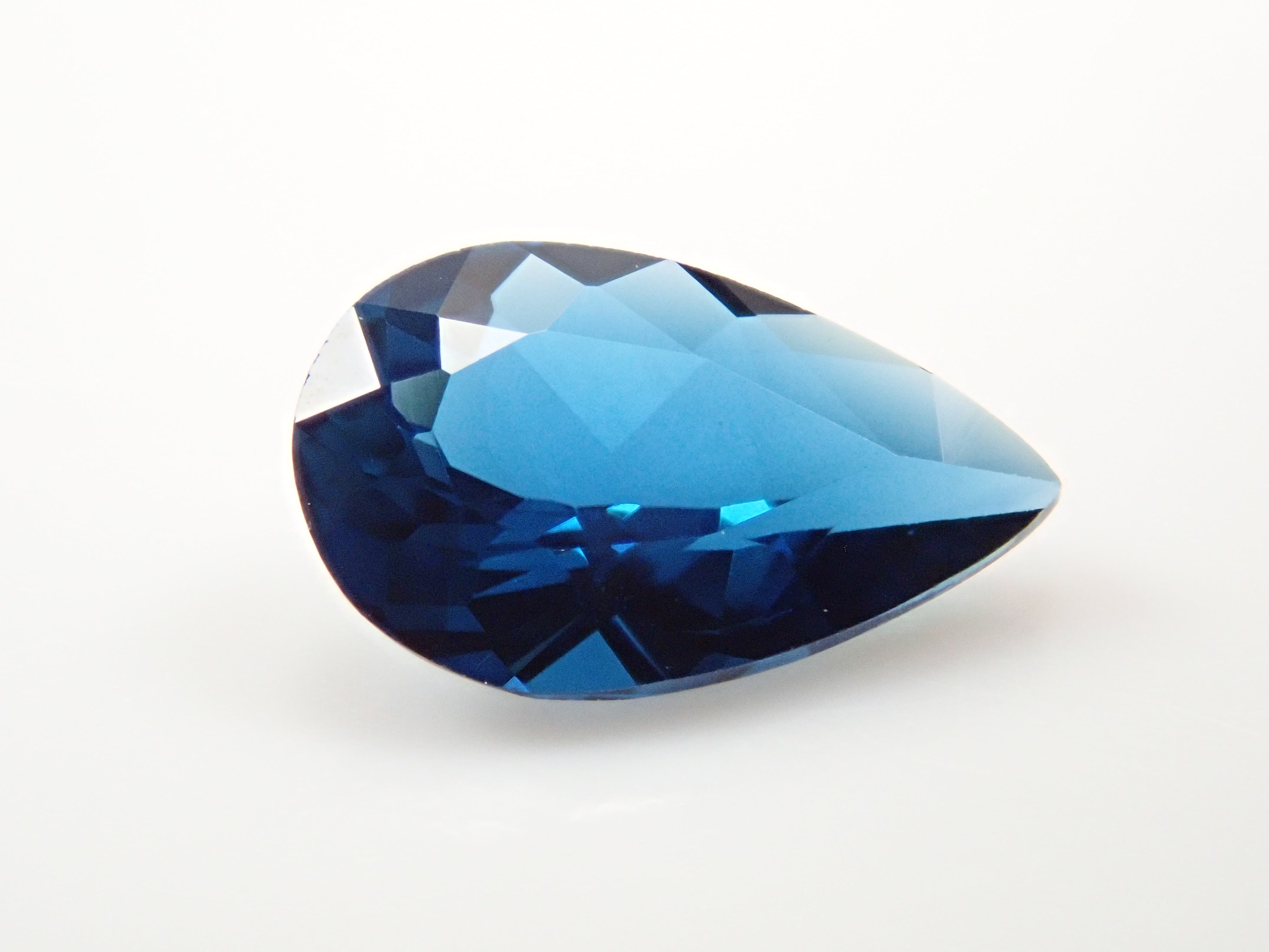 鑑別書　インディゴライトトルマリン　宝石　トルマリン　エイトリータの様な色味 インディコライト」の別名をもつブルートルマリンを徹底分析