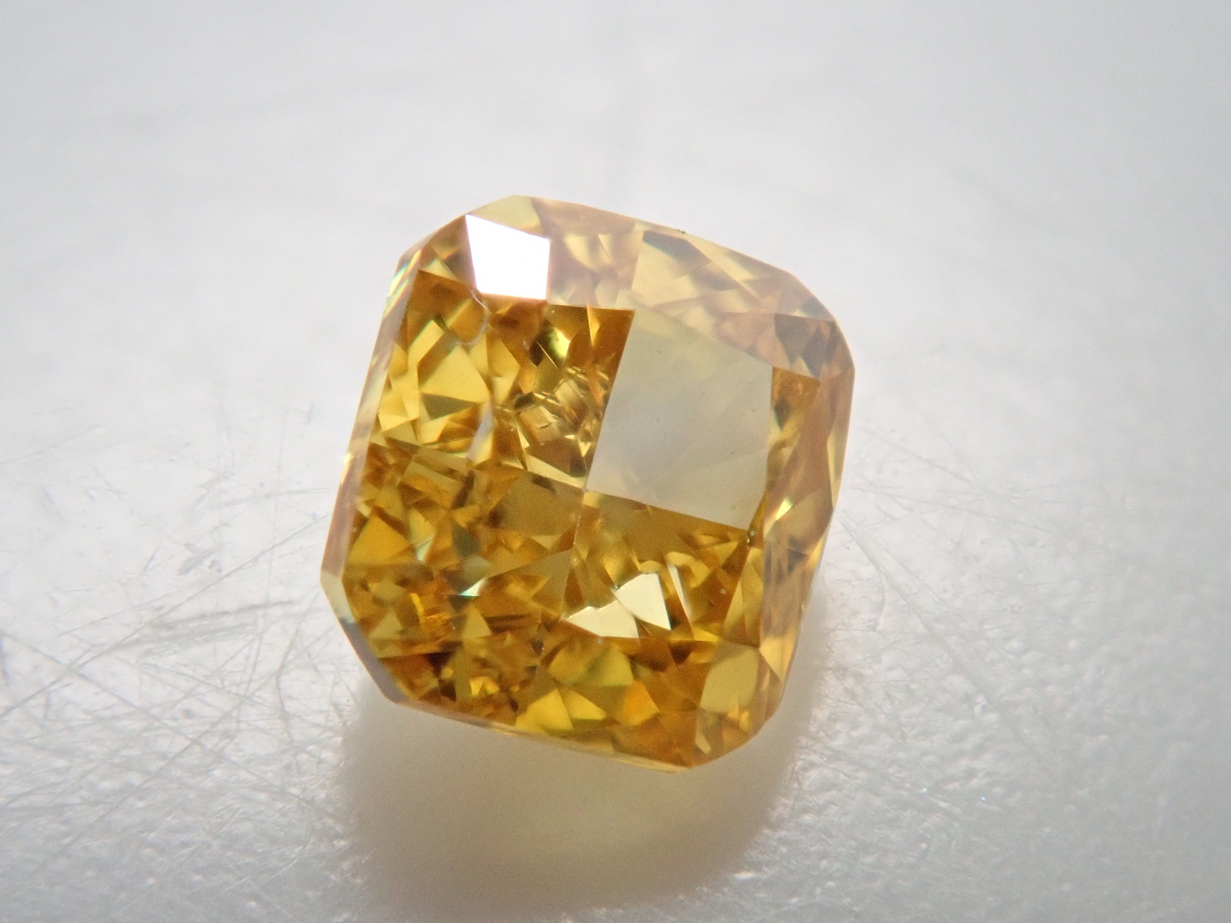 【9/12 22時販売】イエローダイヤモンド 0.212ctルース(FANCY DEEP ORANGY YELLOW, VS1)